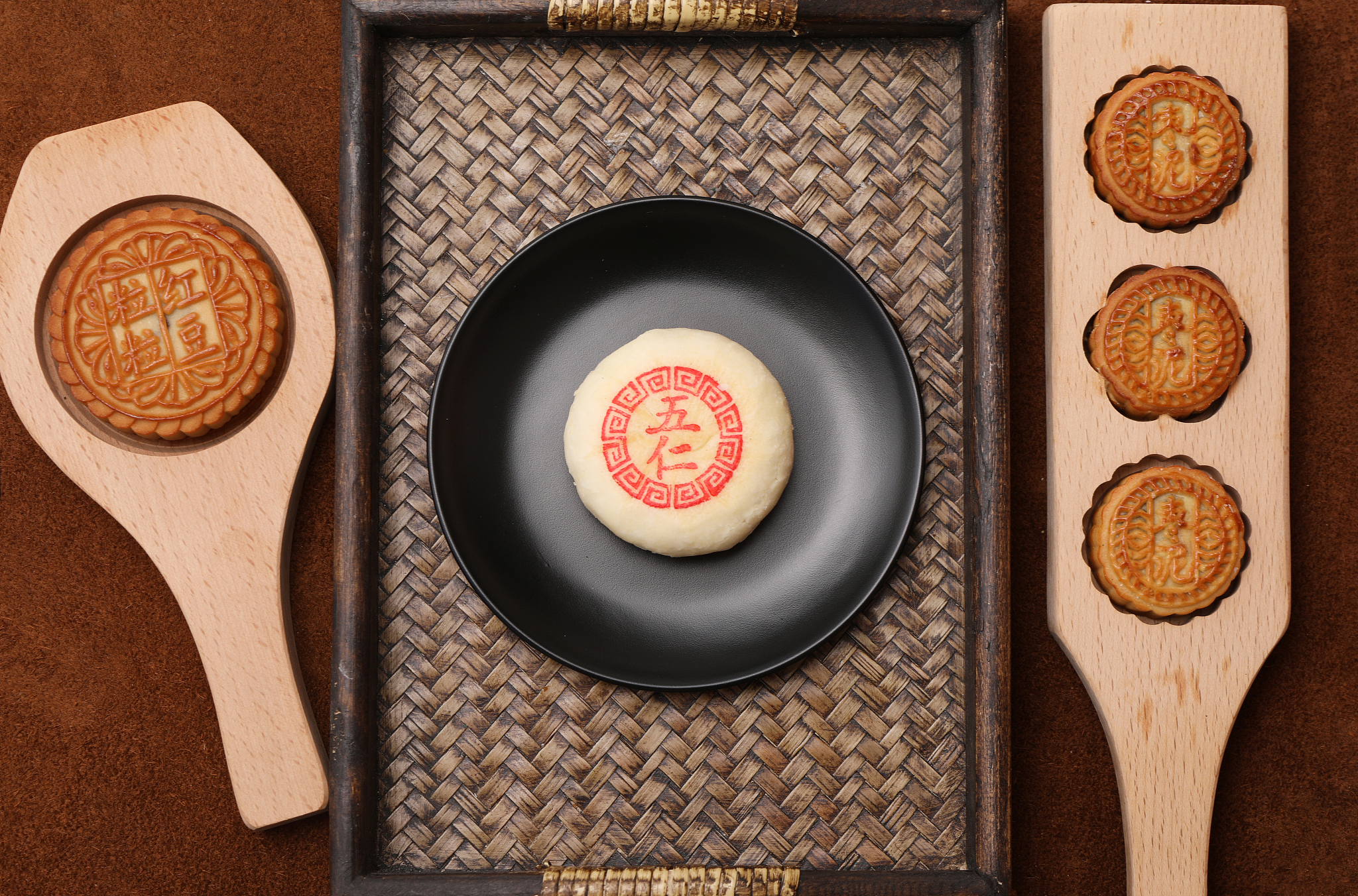 万寿斋黑胶唱片月饼650g种草！音乐与美食的完美结合！