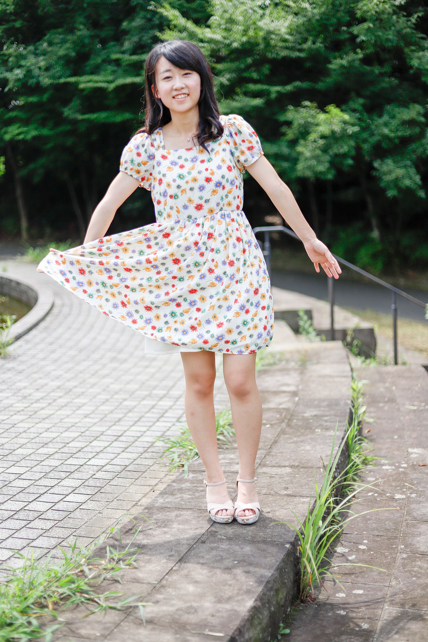 夸赞160cm身高21岁女孩：可爱、温柔、充满魅力