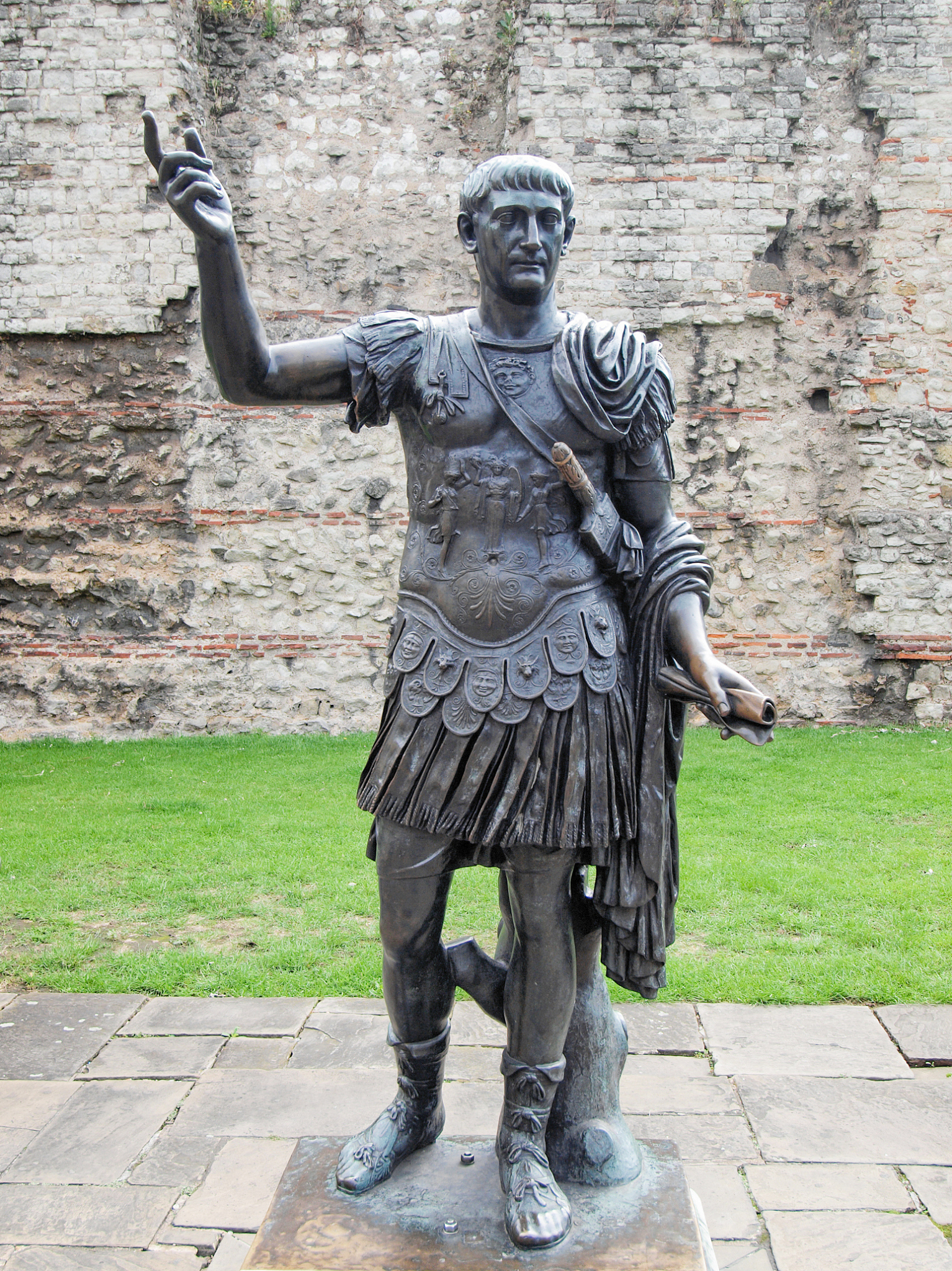 emperor trajan statue