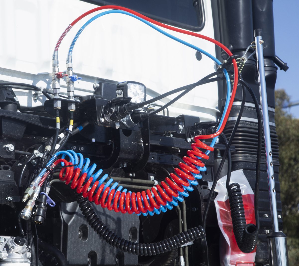 机电一体化技术在汽车制动系统设计中的应用：以车轮控制模块为例