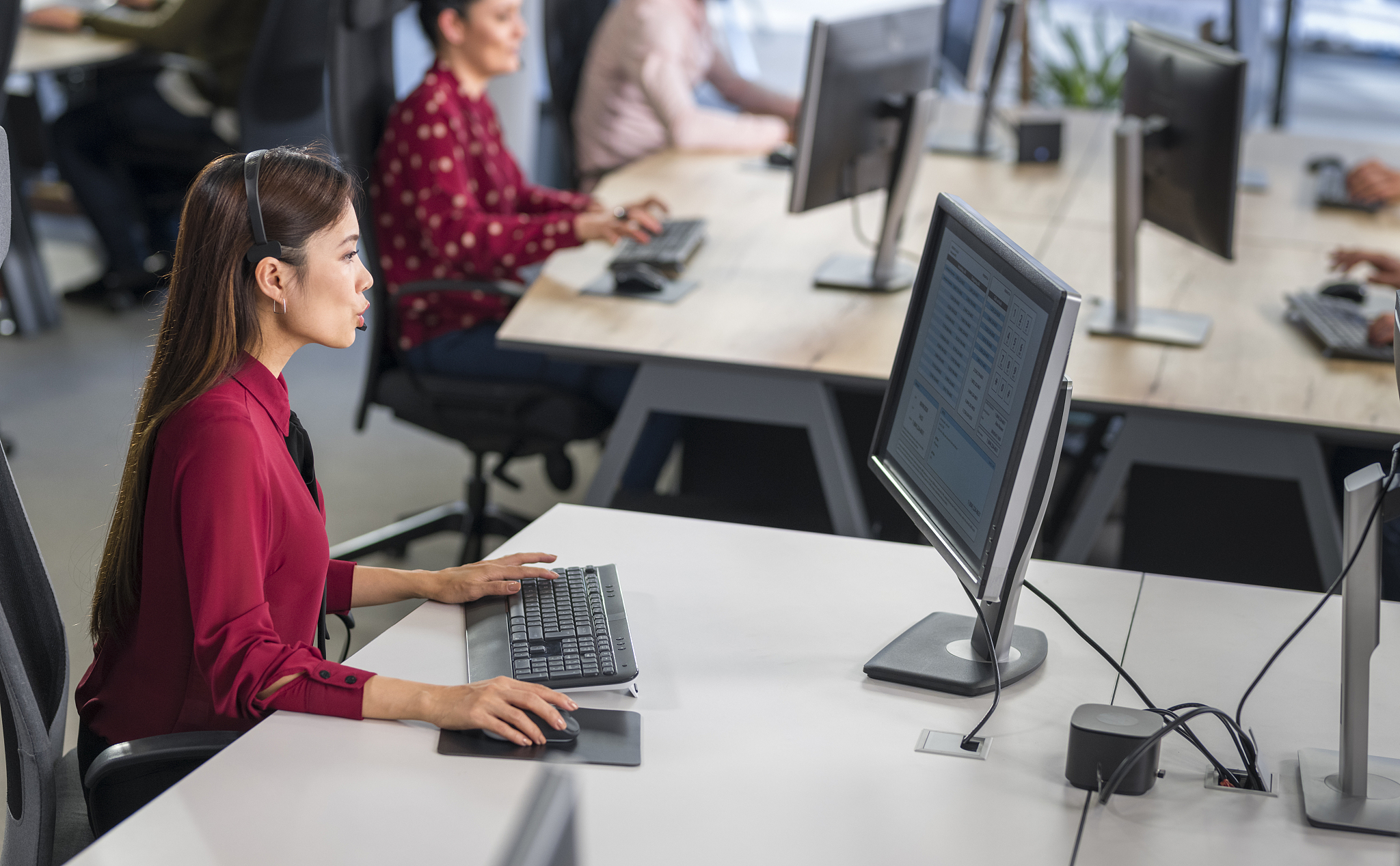 customer service representative working in call centre