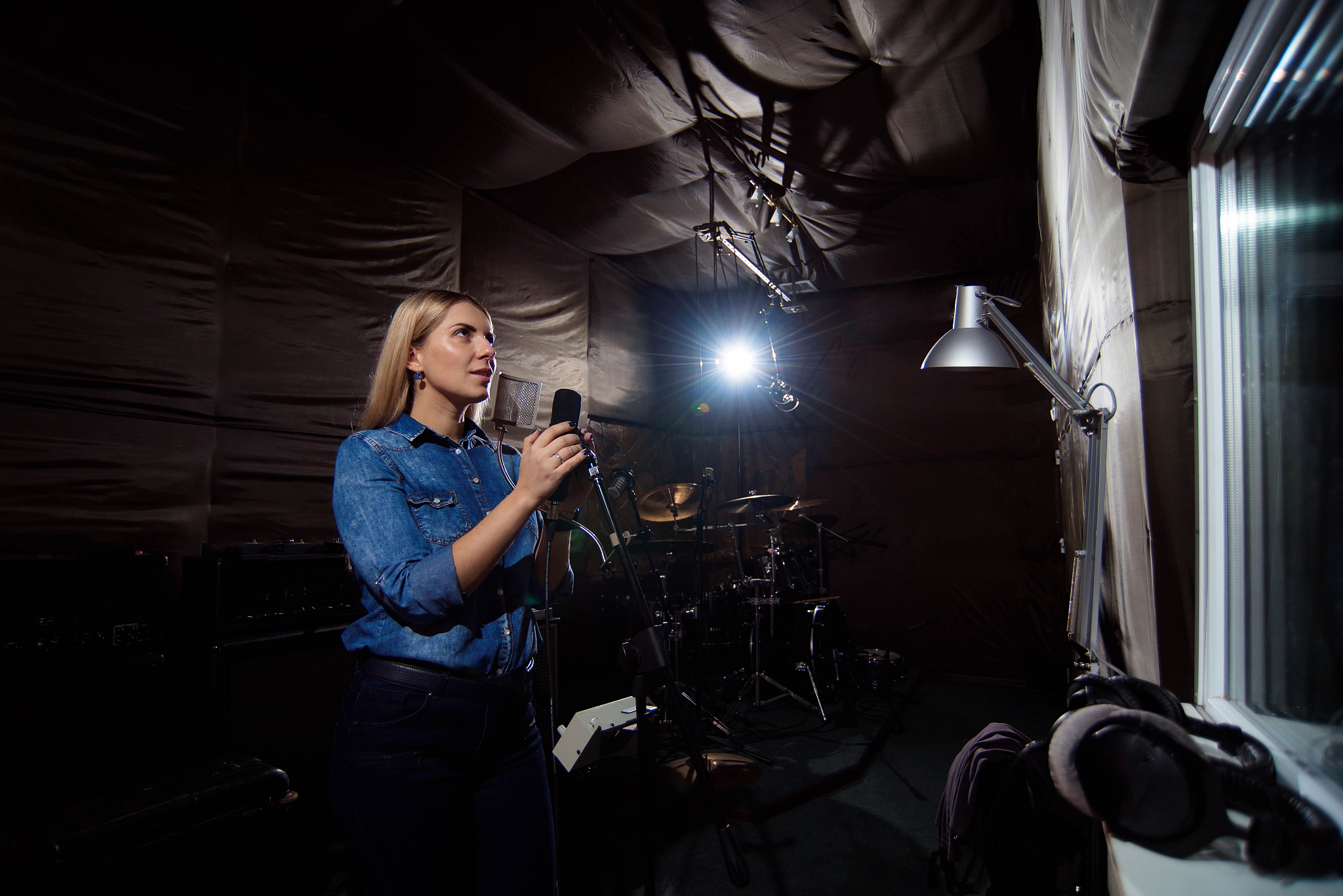 重庆女生学艺术教育专业前途趋势如何