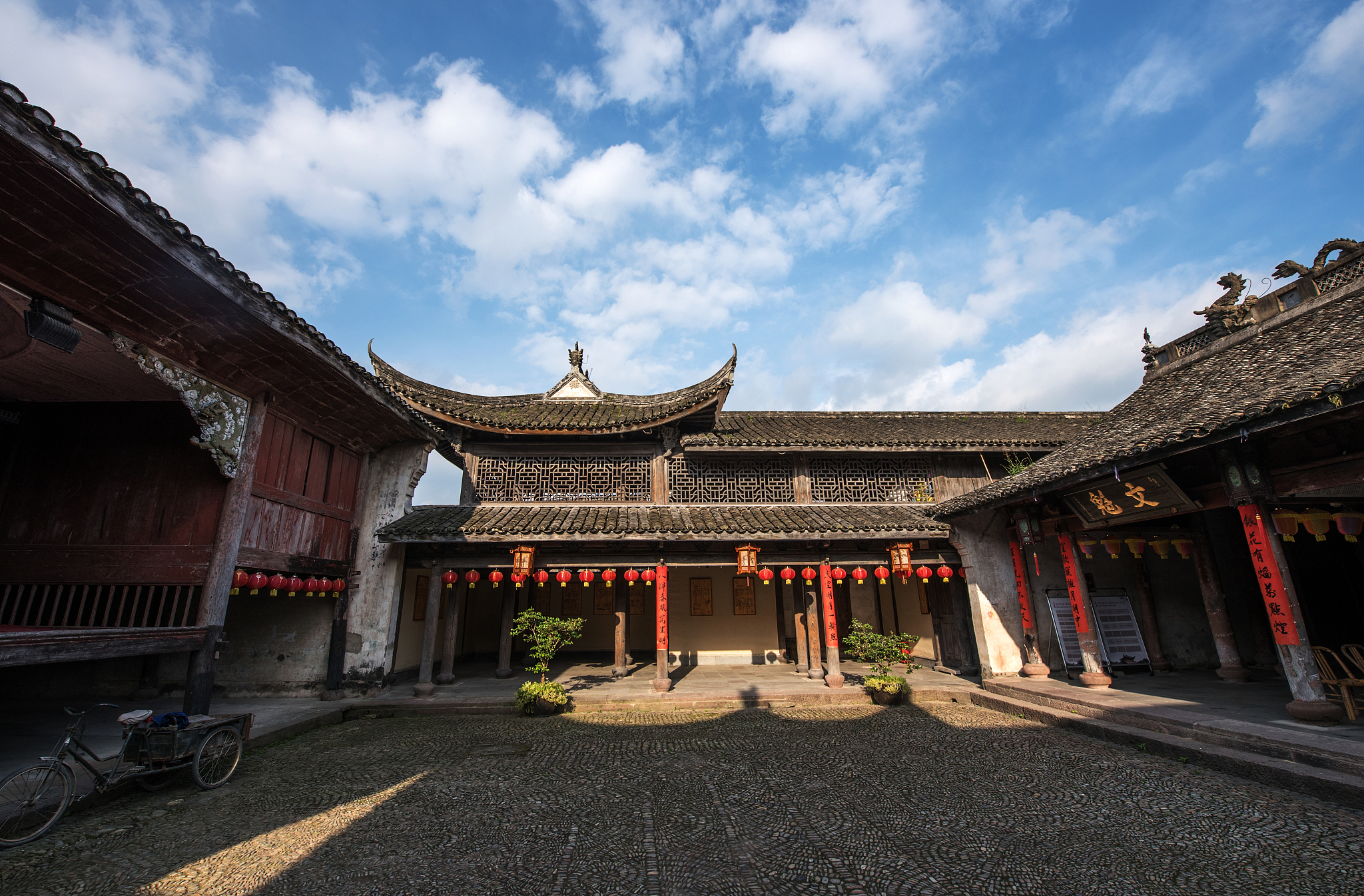 宁波东钱湖旅游学校2022年招生简章 - 培养旅游行业专业人才