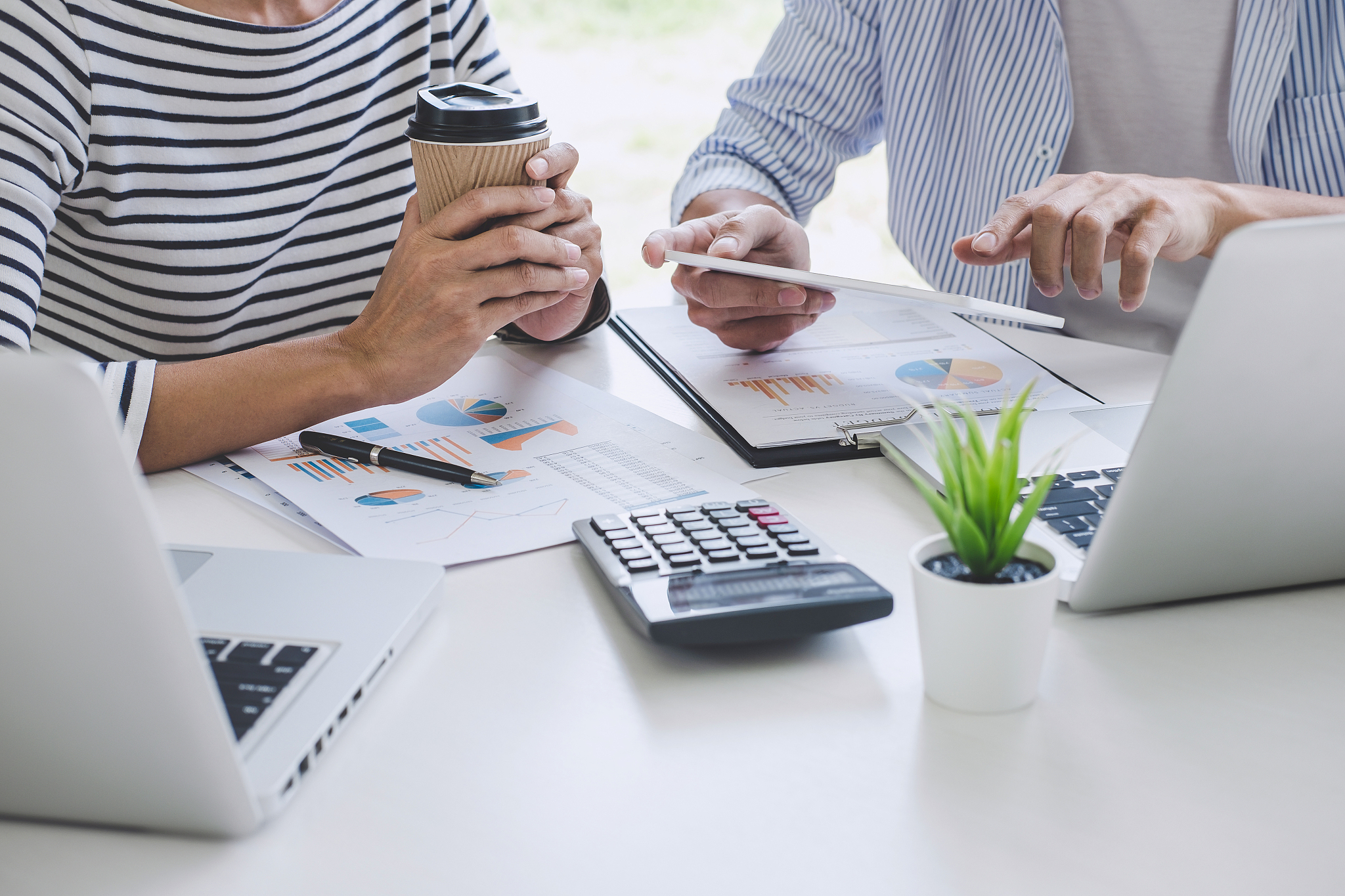 请写出十条为大学生在证券公司实习的个人心得感想