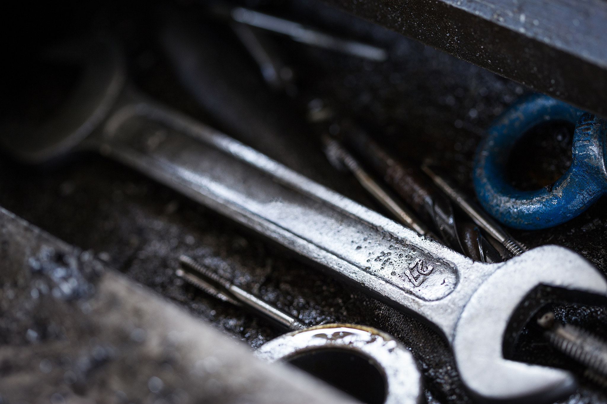 帮我写2000字的实践报告暑期在中国移动公司担任维修员