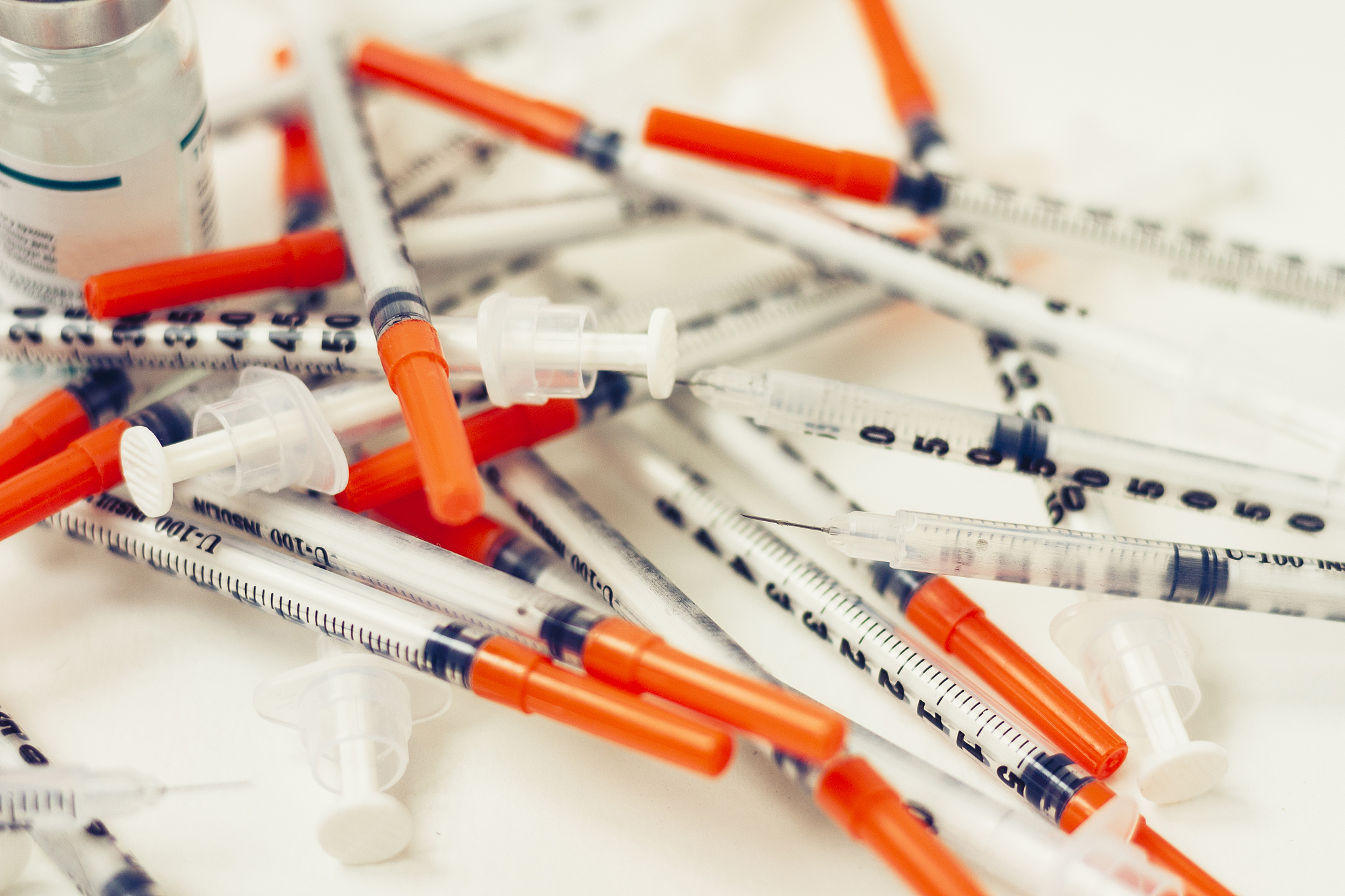 对于长效胰岛素产品而言现有技术中存在的技术问题是什么