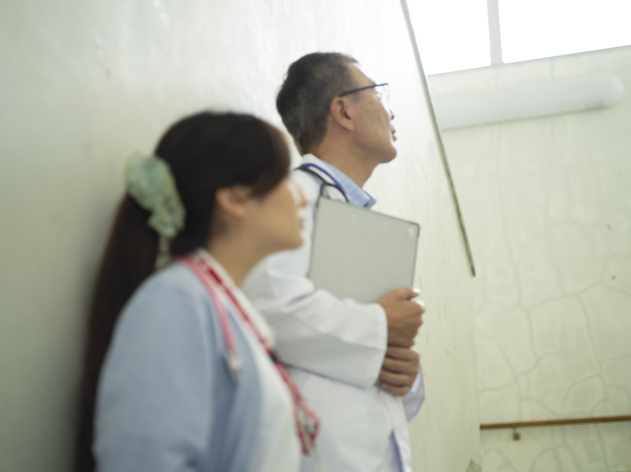 近视问诊剧本：医生、孩子和家长