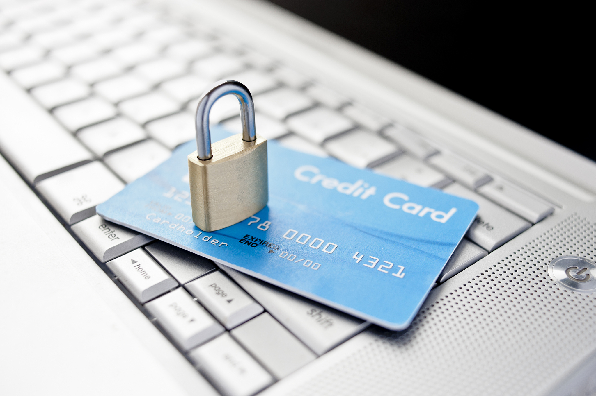 保险电子保单数据泄露风险：如何保障个人信息安全？