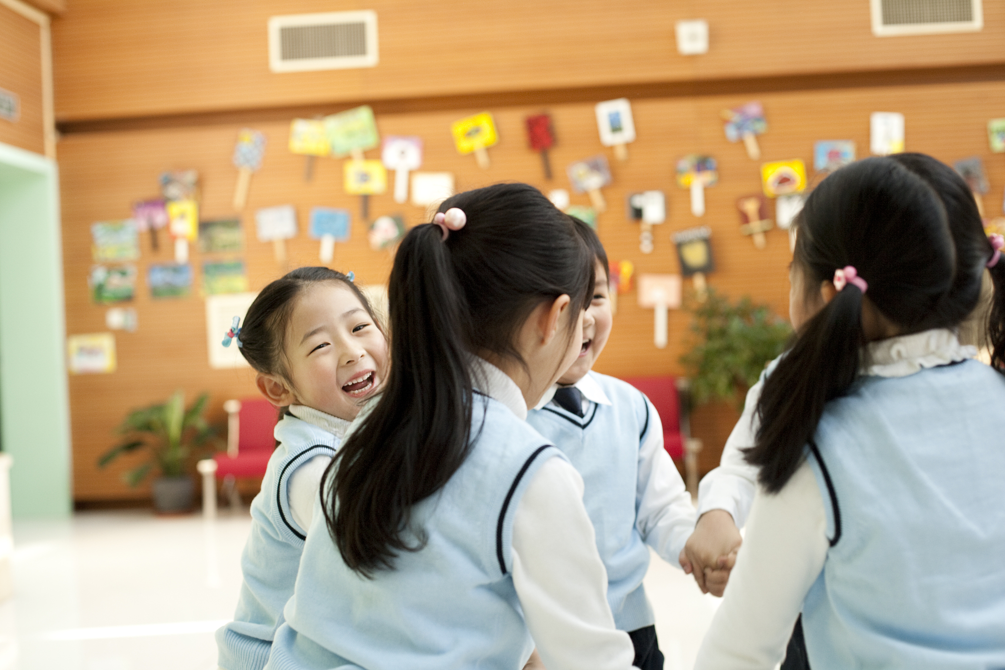 如何注重小学生的全面发展？