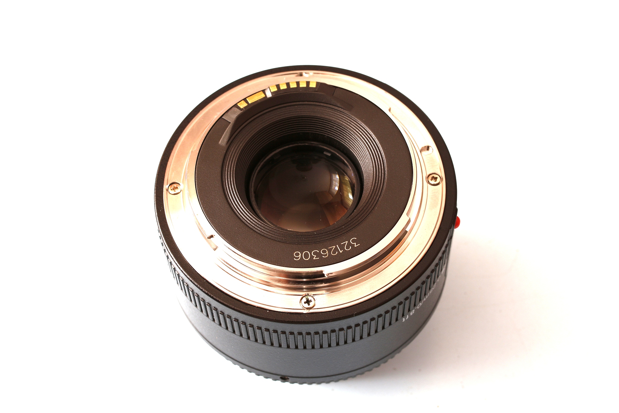 光圈与景深：如何利用光圈拍摄清晰的书包照片