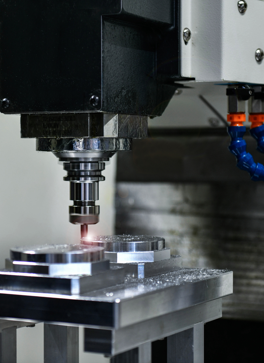 立式数控加工中心取刀前升主轴的原因