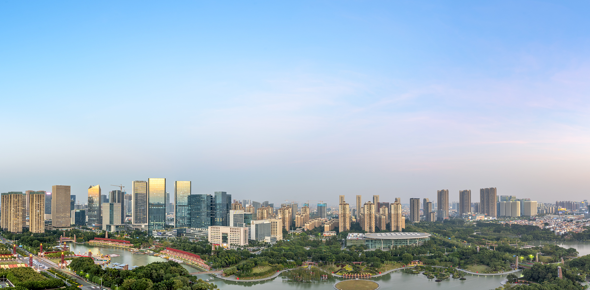 碧桂园十里银滩项目市场营销策划报告：市场分析与策略