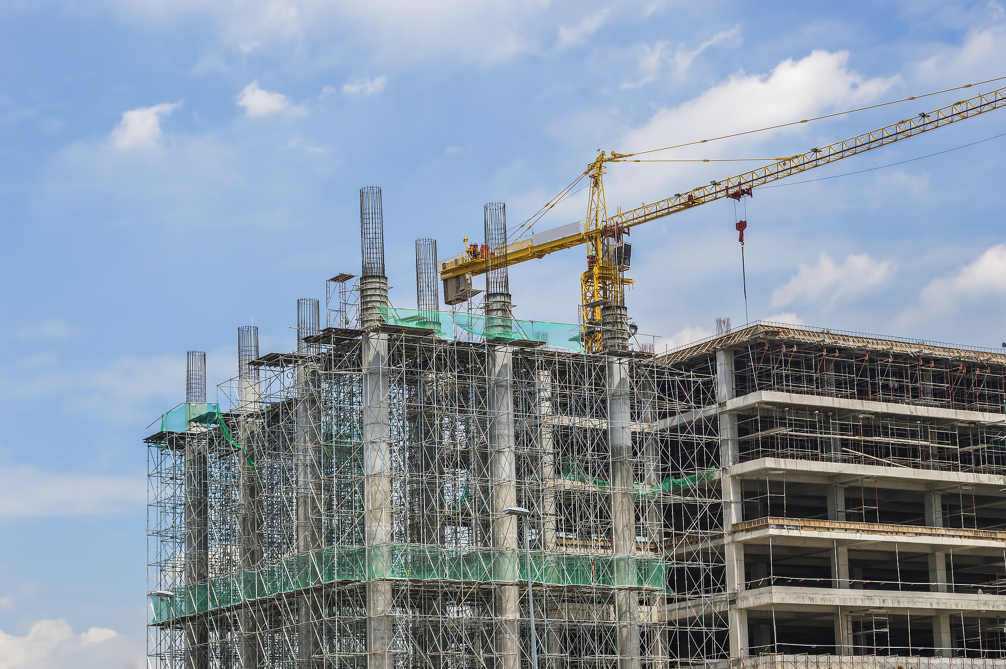 建筑工程总包管理：如何协调多个专业分包商？