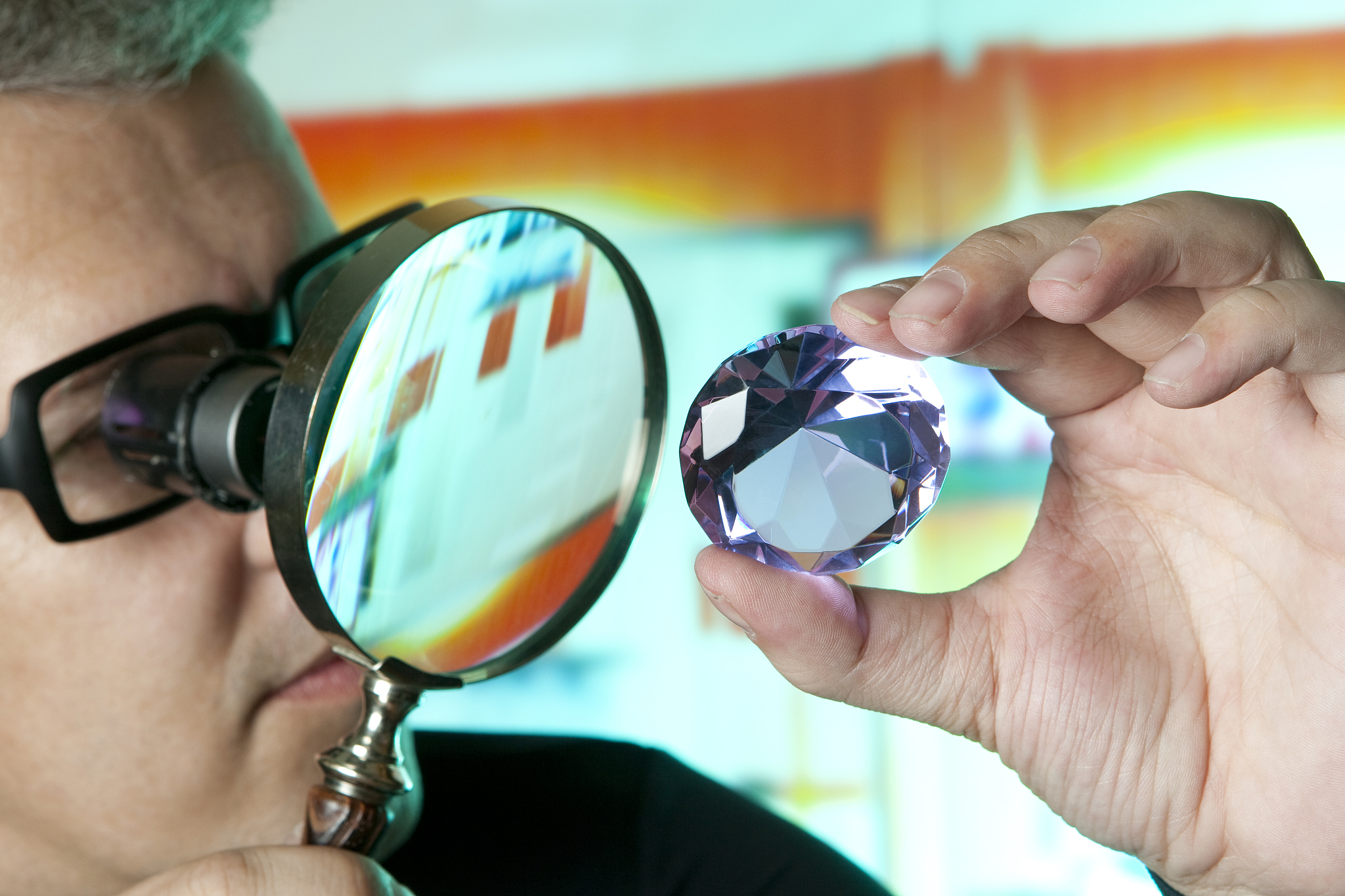 2023年报读珠宝玉石加工与营销专业怎么样