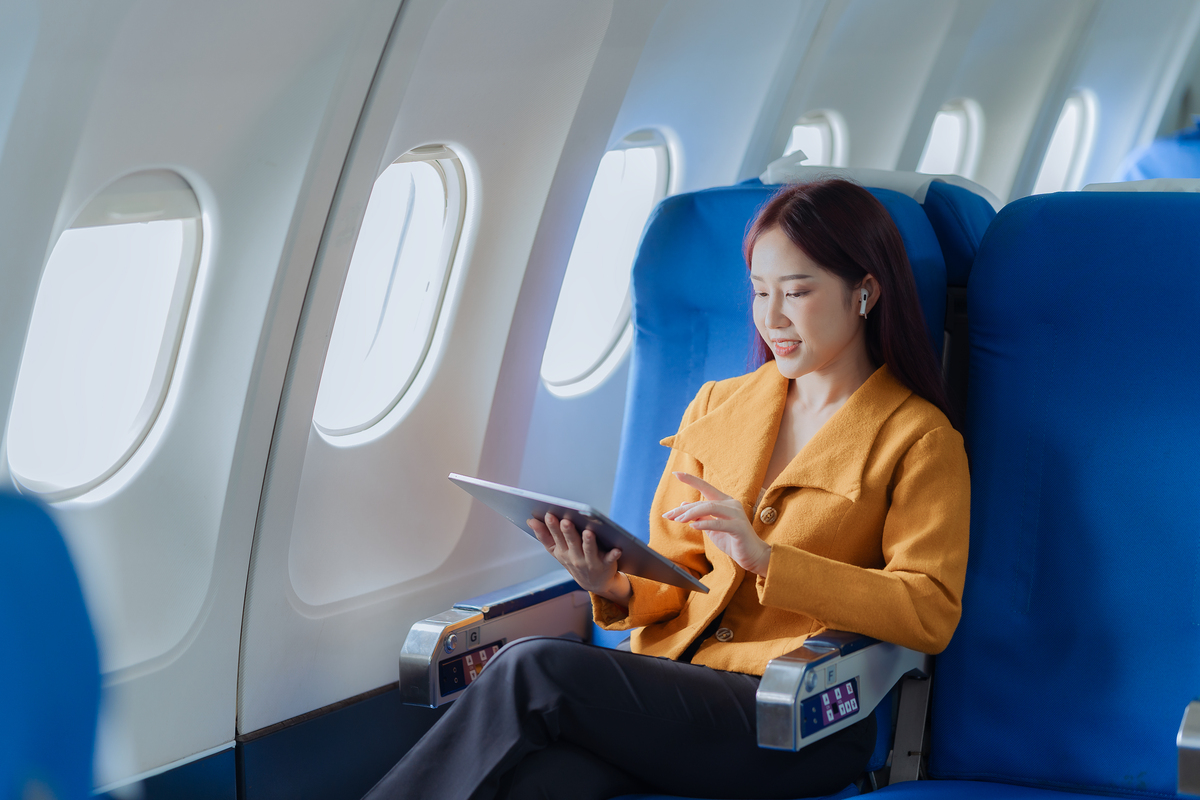 飞机上可以用电脑吗？详细解答及注意事项
