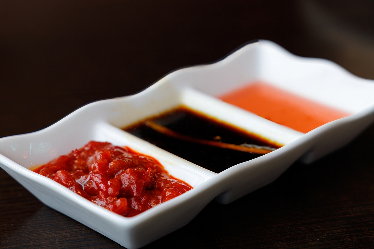 烤冷面酱：香气四溢，美味升级，解锁更多美食可能！