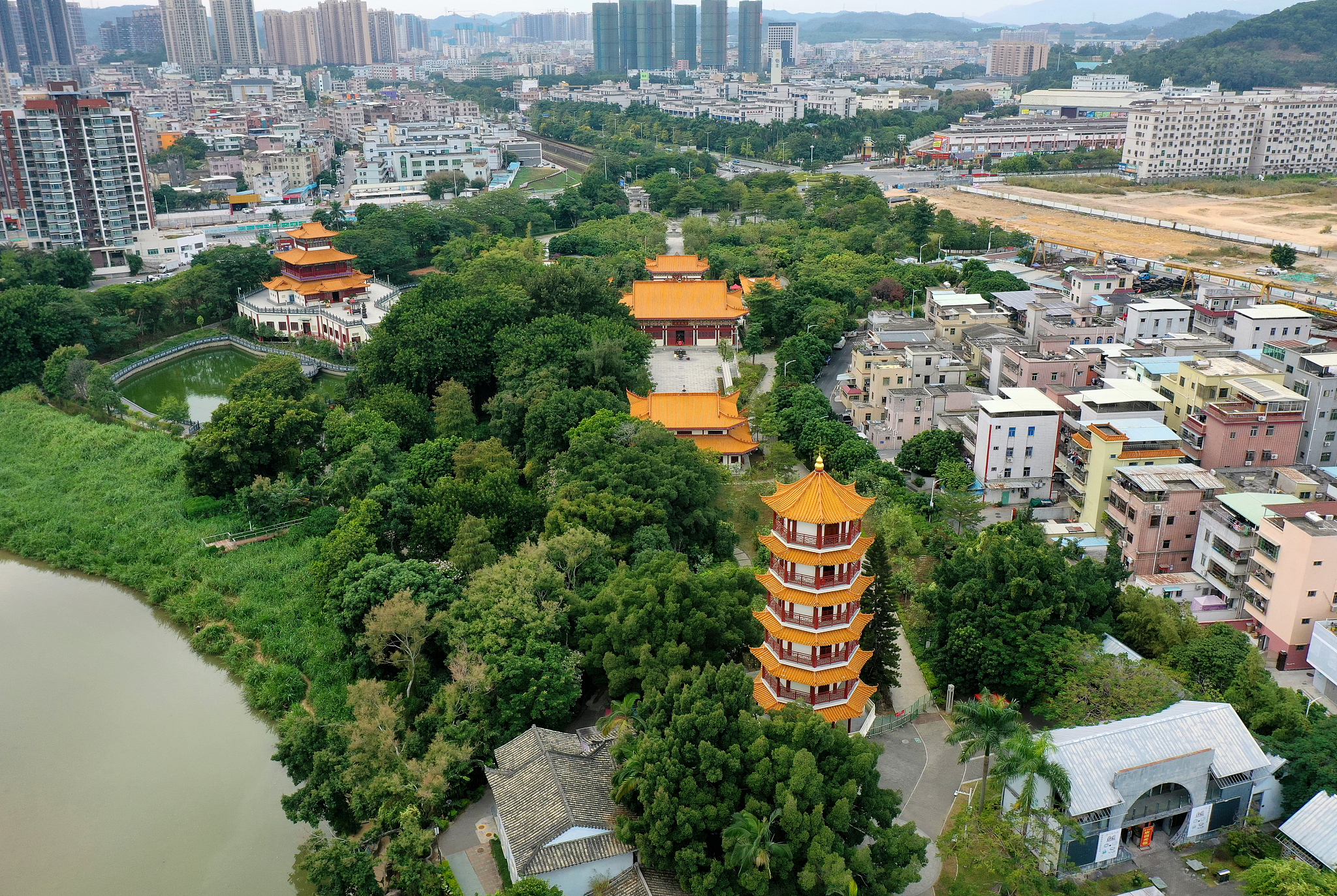 龙华有什么好玩的