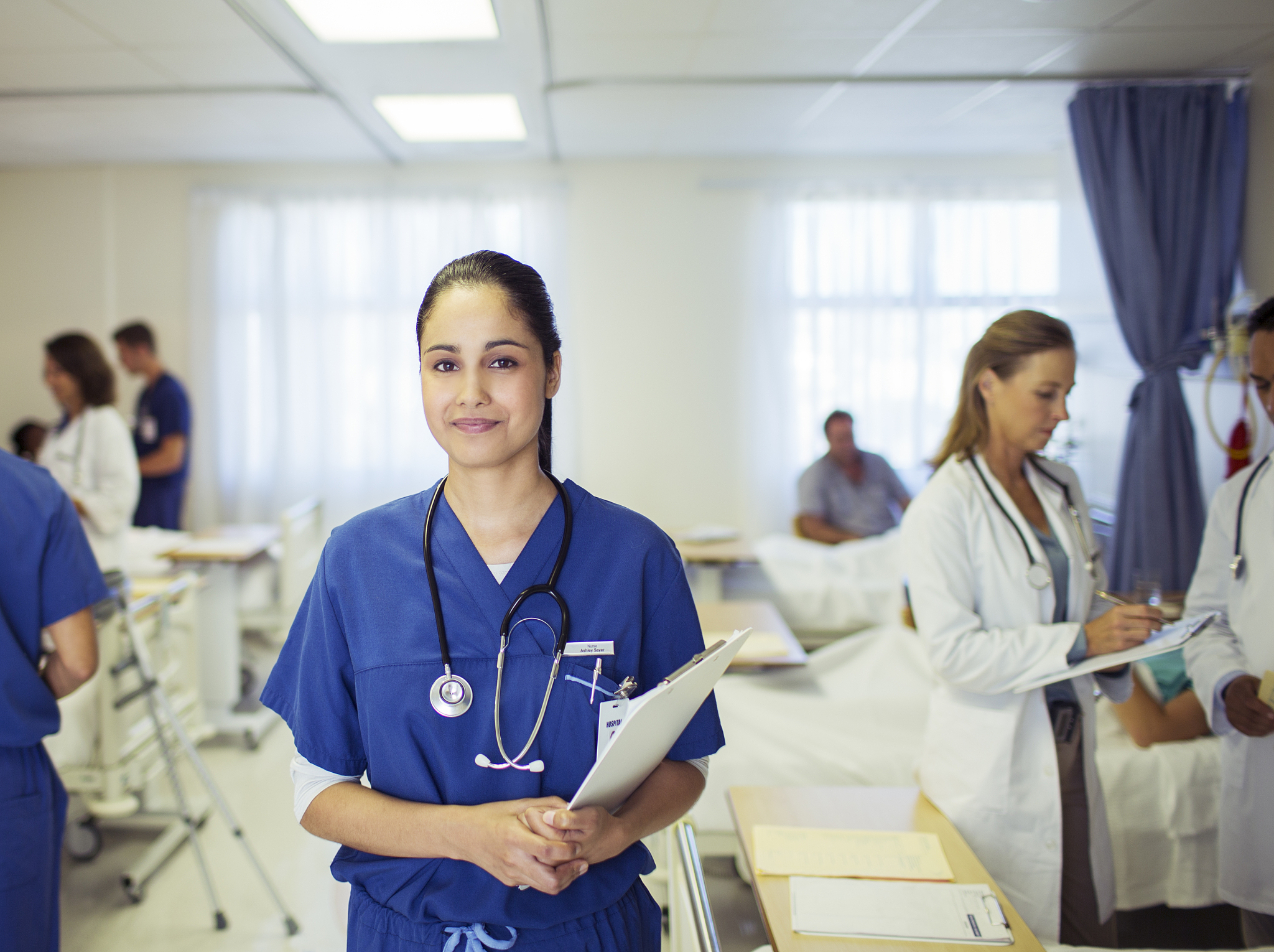 成都护士专业国外就业前景：机遇与挑战并存