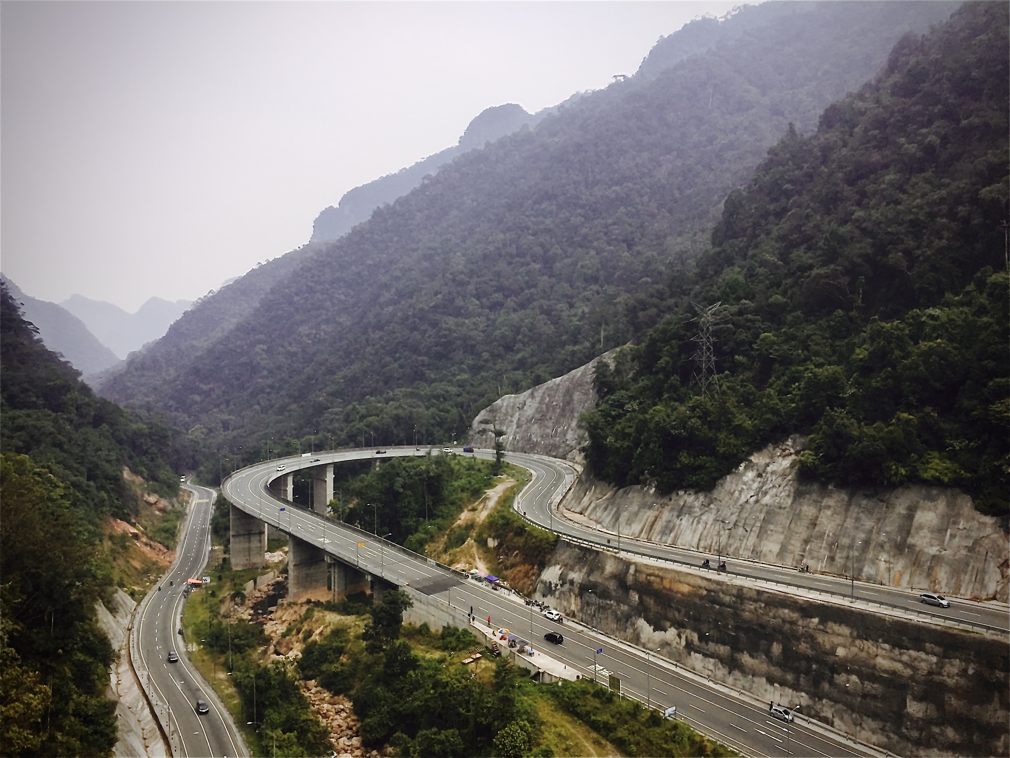 阐述如何加强云台山景区内部基础设施建设