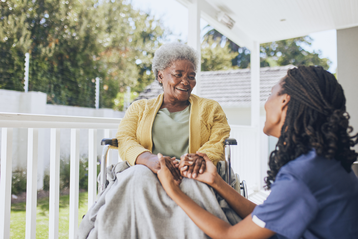 阿尔茨海默病妈妈的乐观生活：‘妈妈很有趣’的6年抗争