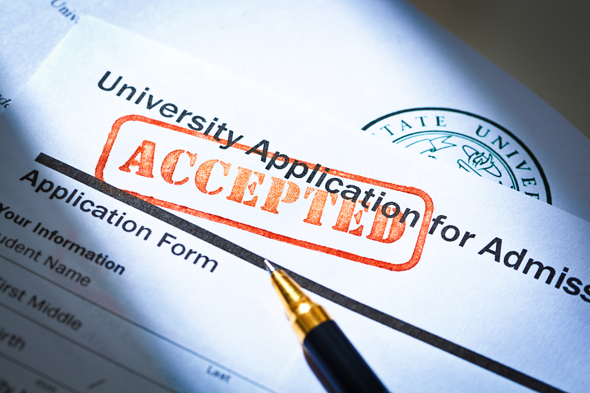 美国 EB1A 杰出人才移民：名额无限制，但需知排期