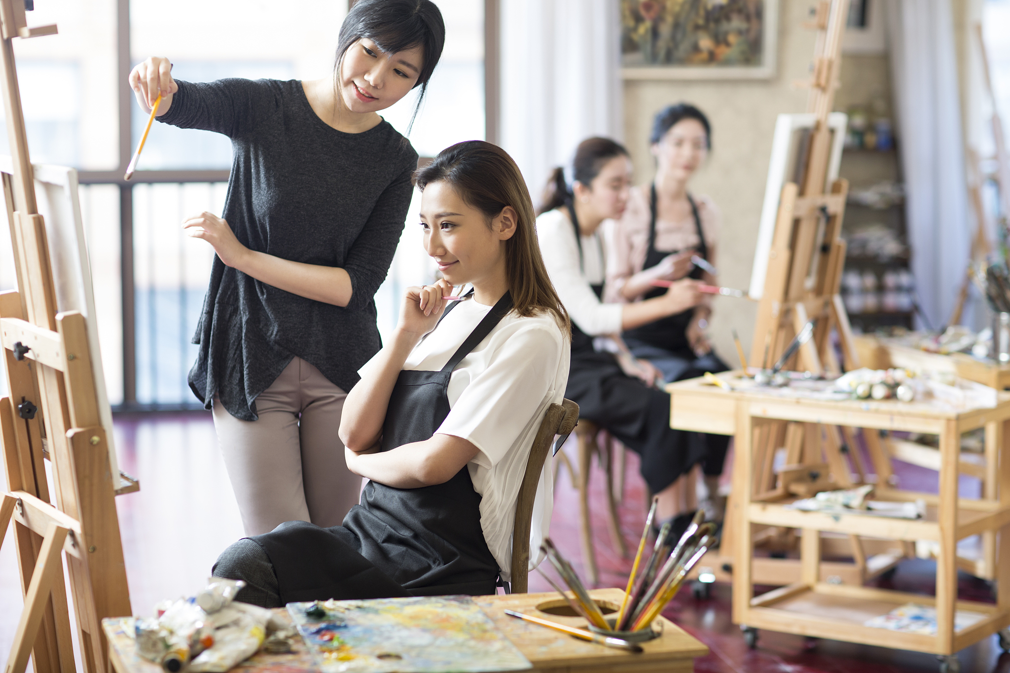 2023年女生学绘画专业怎么样好就业吗