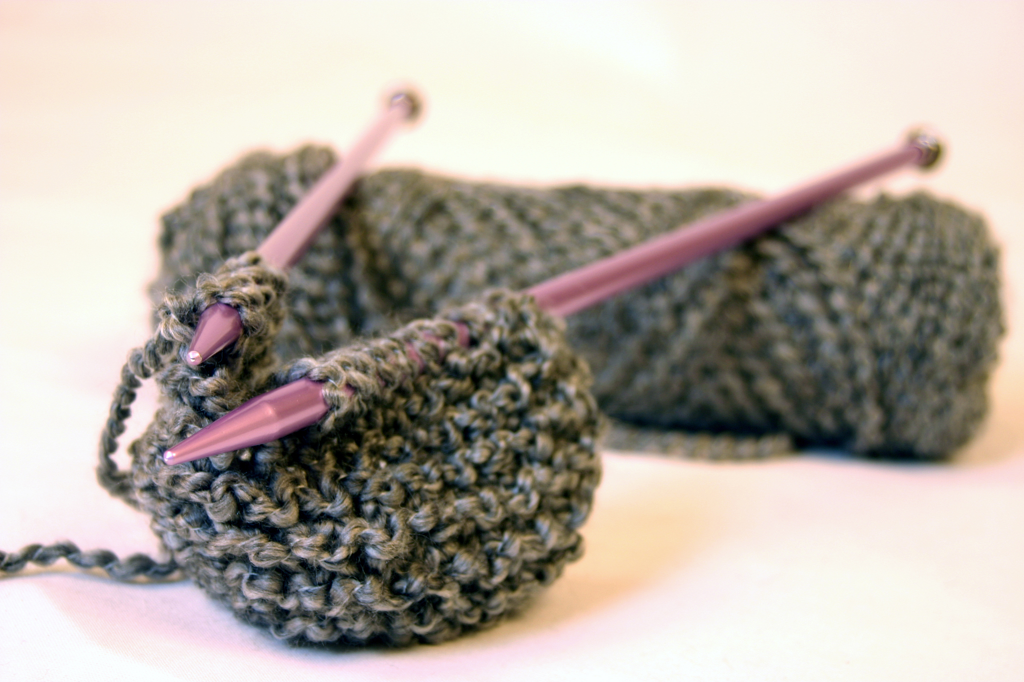 棒针和钩针的区别：形状、使用方法和适用范围 - 手工艺工具对比