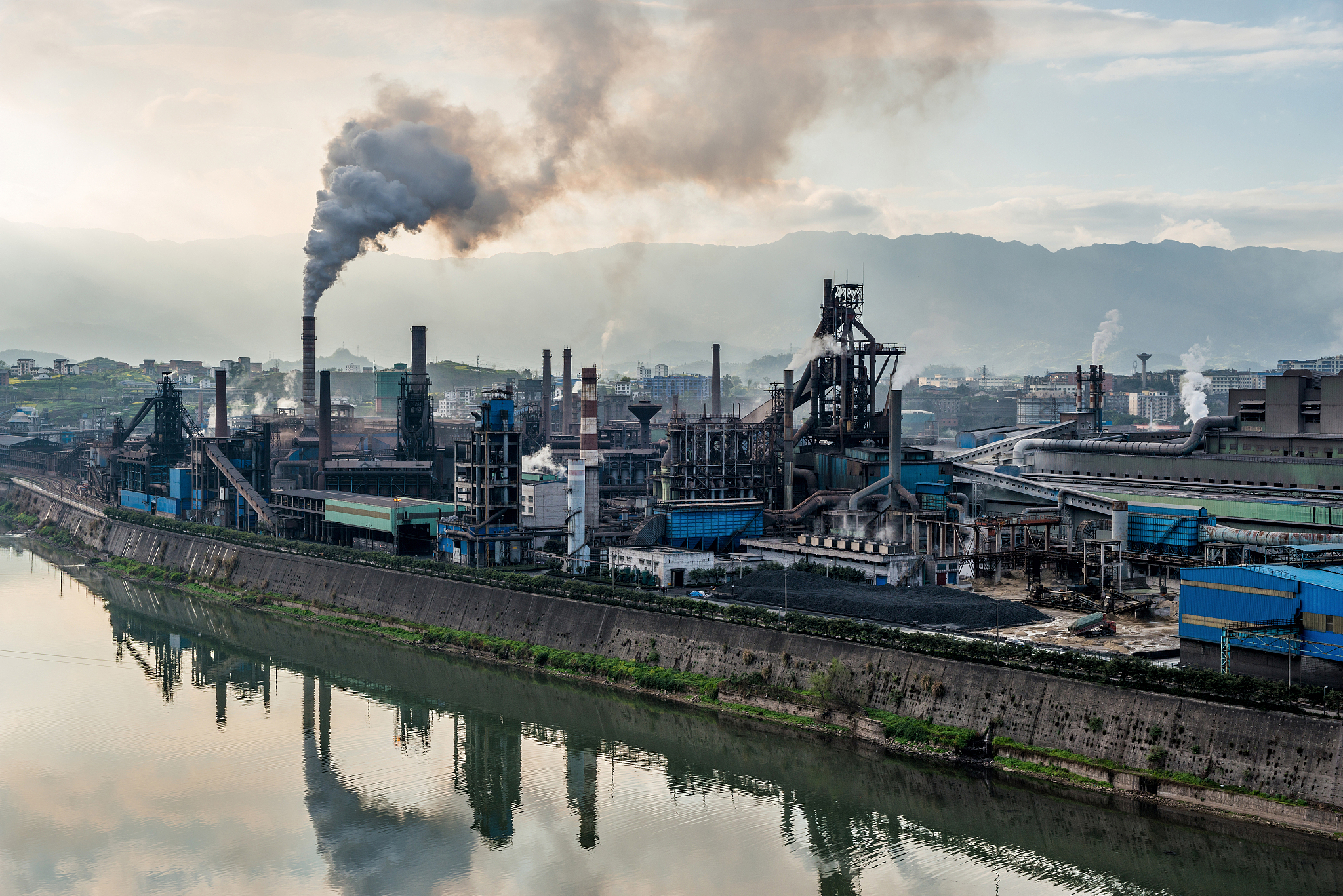 钢铁工业污染治理措施分析：现状、技术、政策与案例