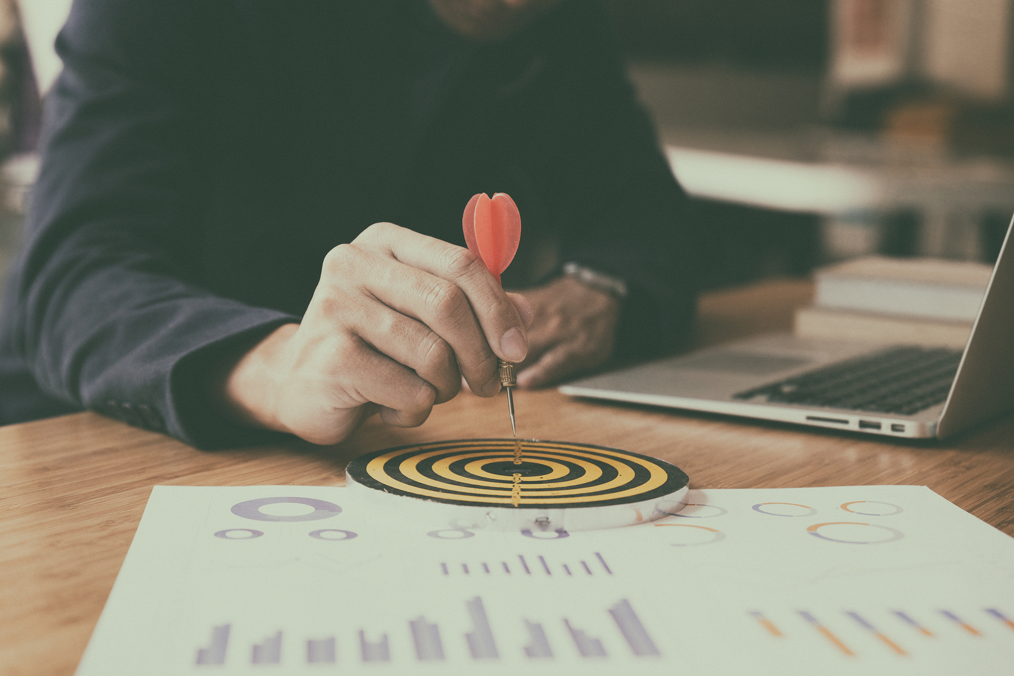 代码报错import dartconvert;import packagefluttermaterialdart;import packagediodiodart;class StreamTextPage extends StatefulWidget override _StreamTextPageState createState = _StreamTextPageState;class