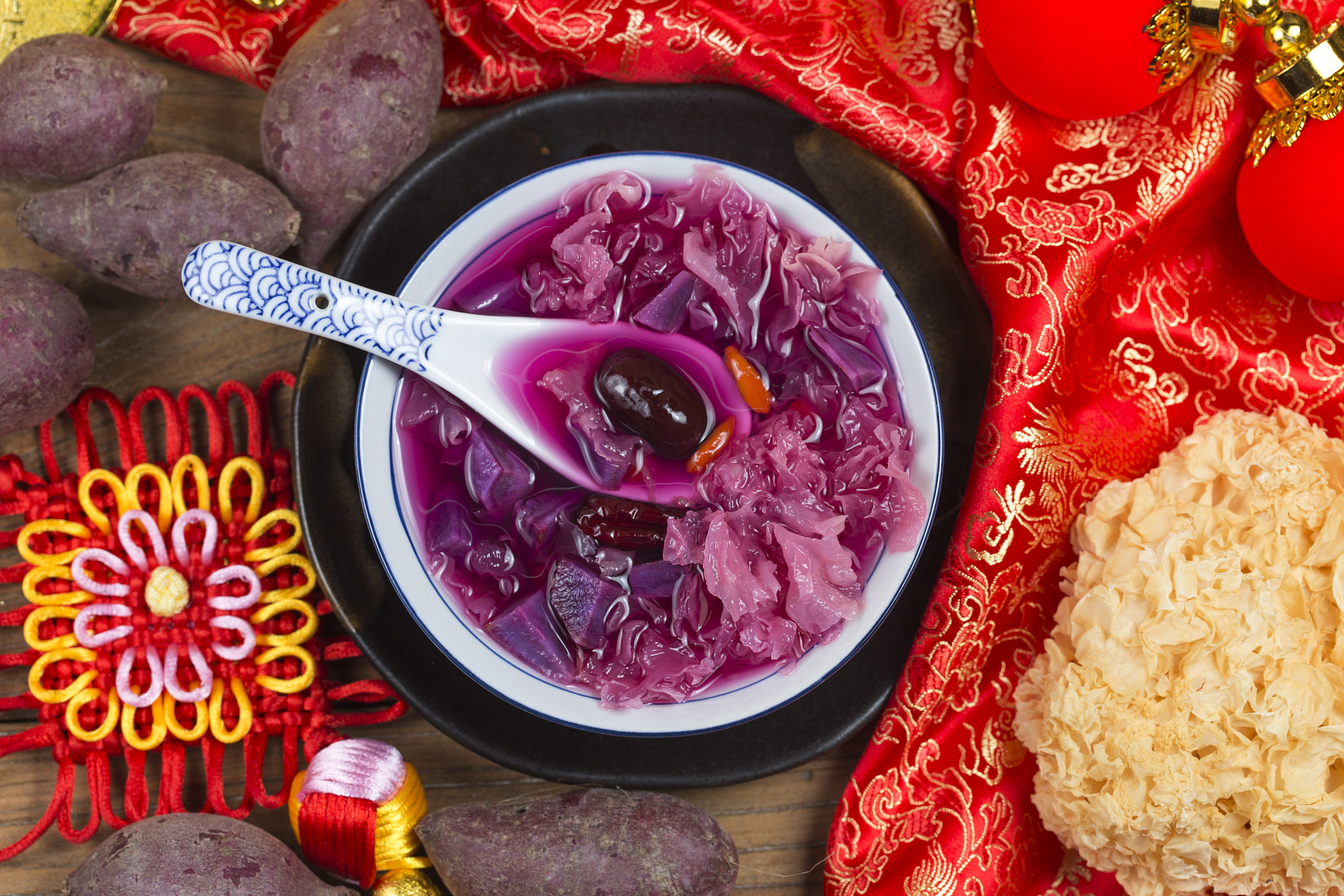 紫薯银耳羹的做法_紫薯银耳羹怎么做