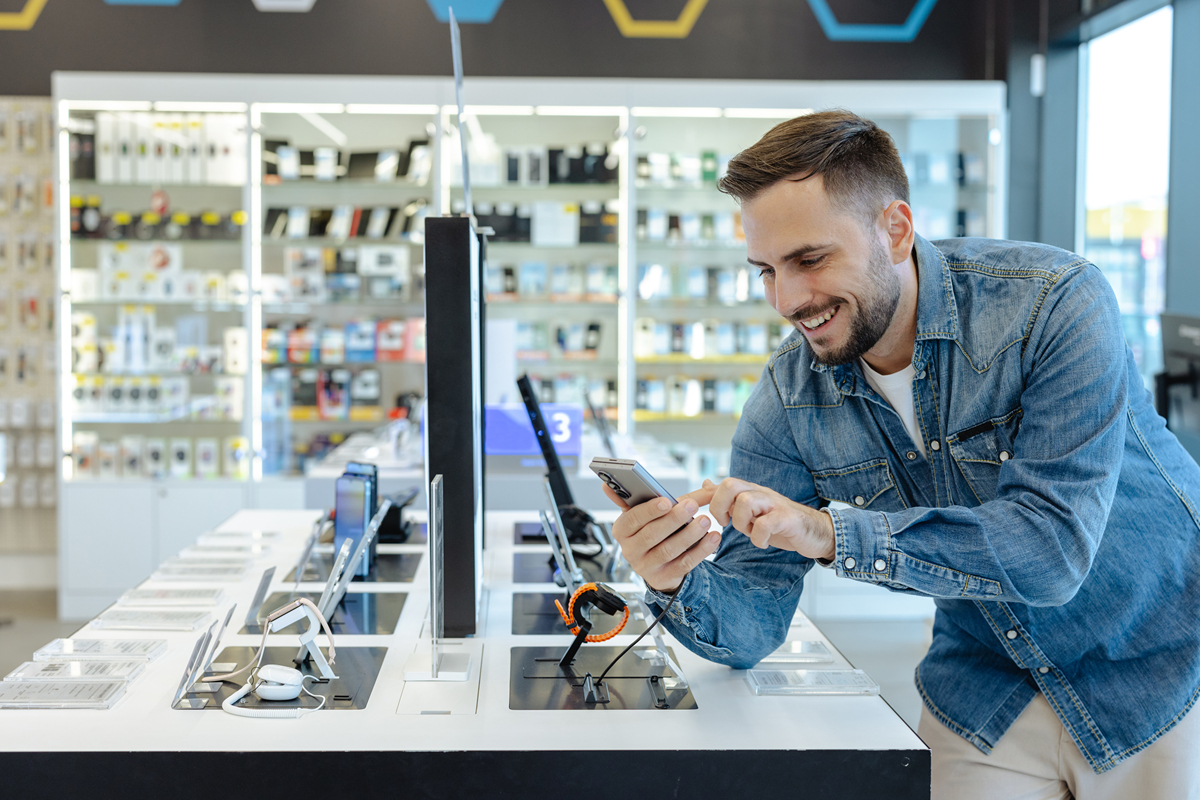 深圳电子烟方案公司研发团队构成：从硬件到市场营销