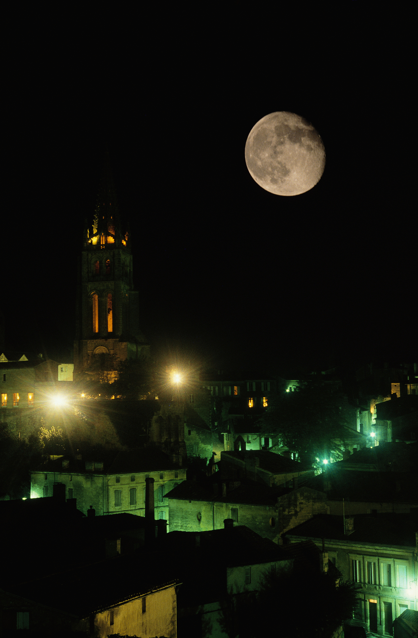 moonrise over town of st.-emilion
