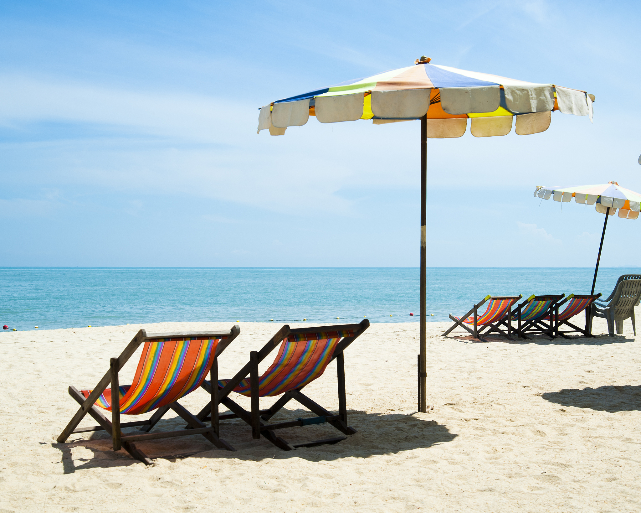 7 Pantai Terkenal di Bali dan Malaysia: Destinasi Liburan Impian