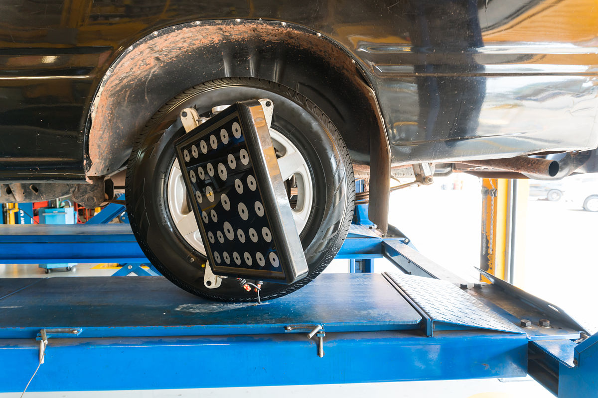 标题：快乐的轮胎 写一篇800字文小学作文