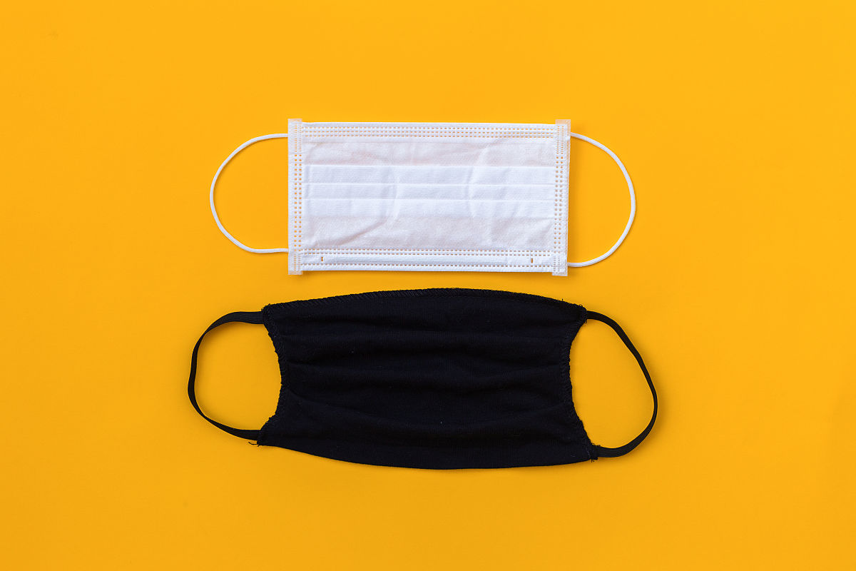 生成十条学校医疗室的规章制度