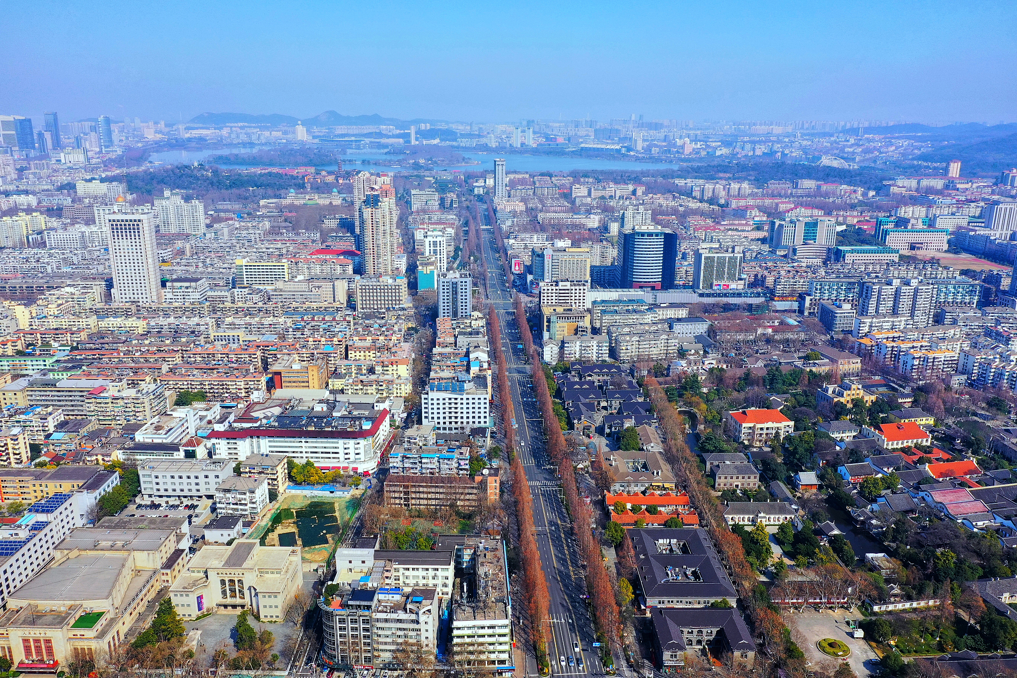 中国近代史：挑战与变革的百年历程