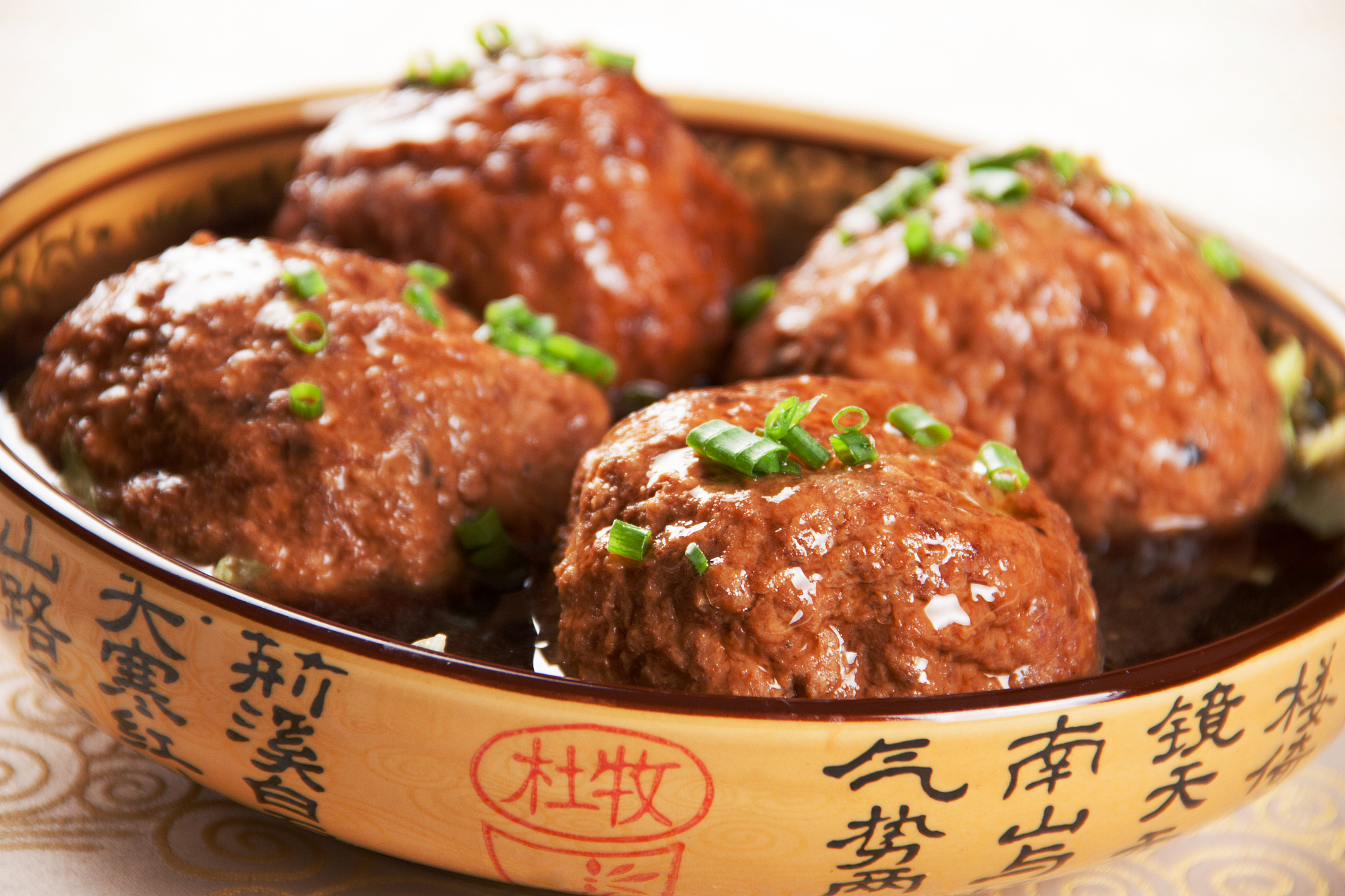 把红烧狮子头翻译成英文