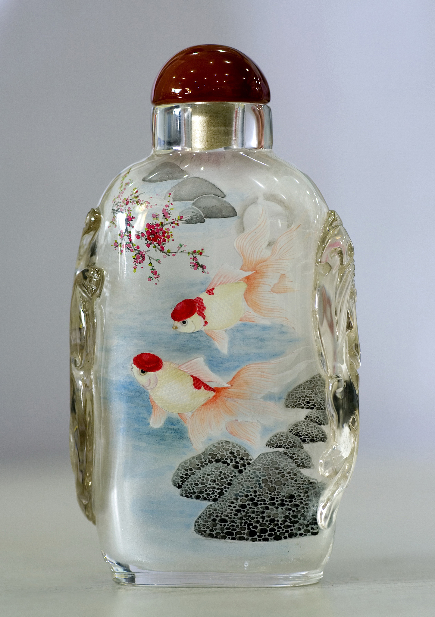 鼻烟壶：传统吸烟工具的介绍