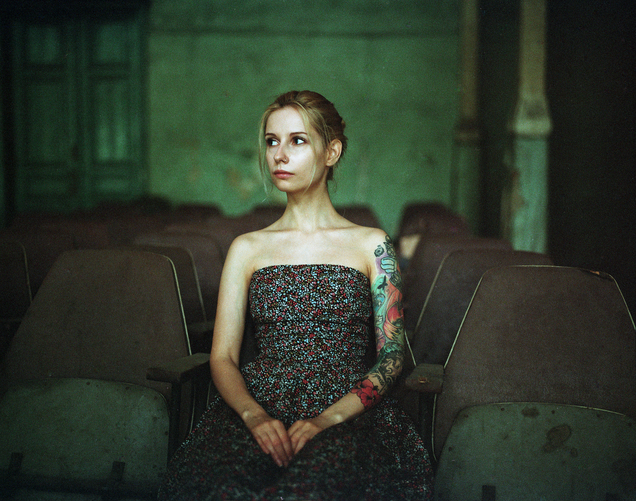 《使女的故事》人物分析：角色、病症及社会环境