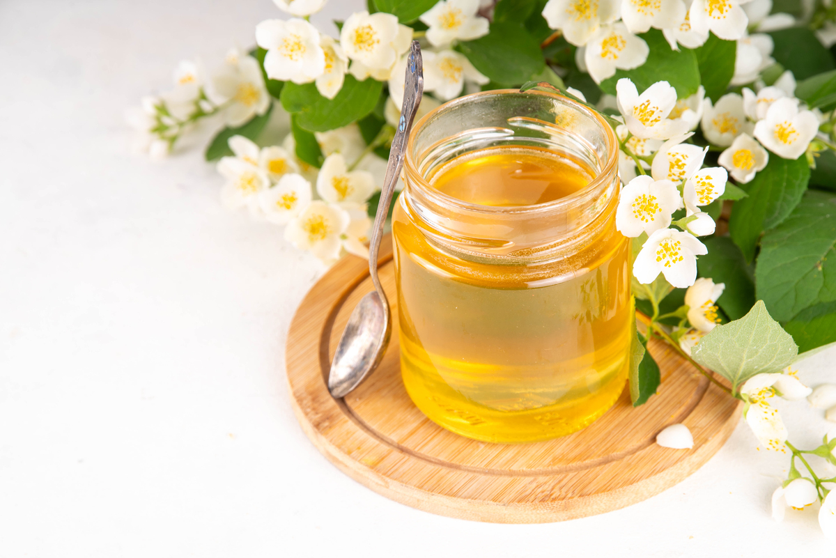 柠檬泡蜂蜜喝了之后可以消除痘痘吗？