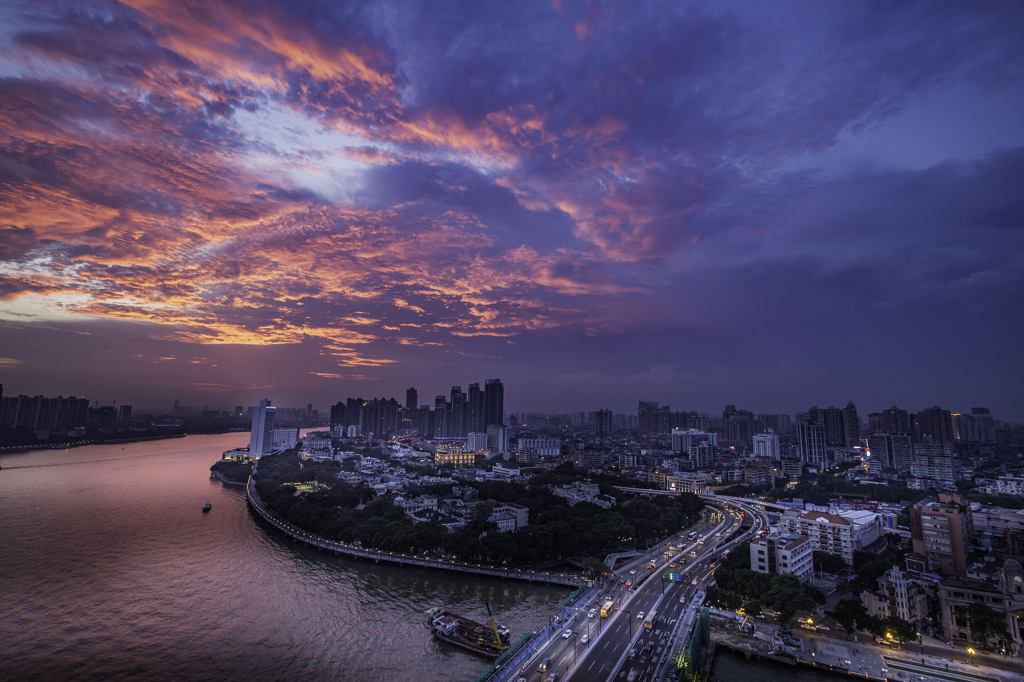 火舞鹅潭