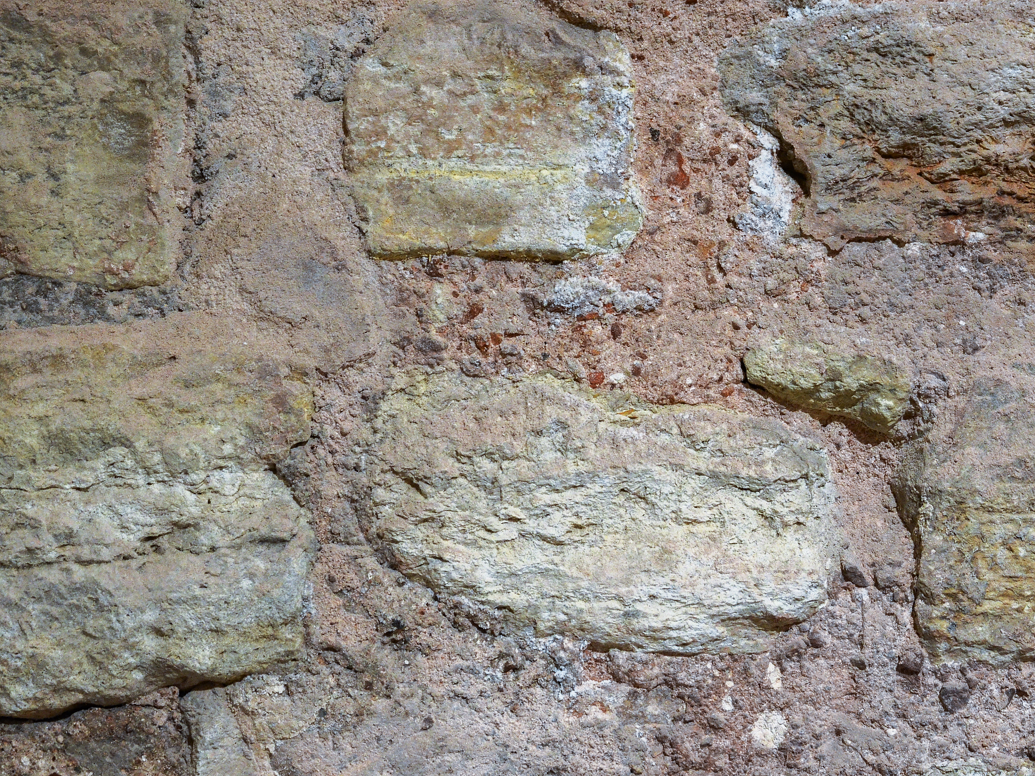 花岗岩：常见火成岩的特性及应用