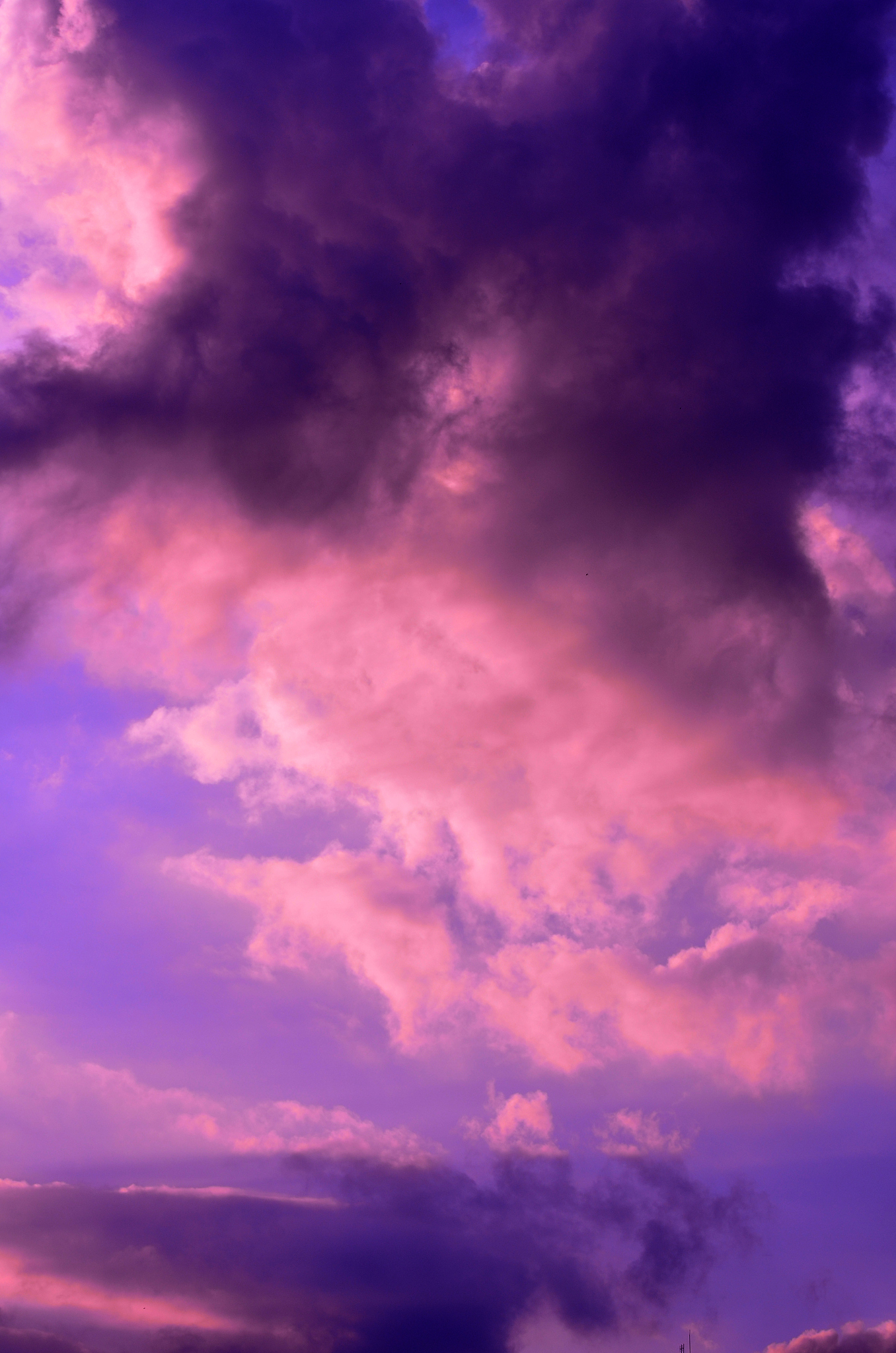 魅族20 Pro星辰紫梦幻拍摄：如梦如幻的紫色云彩