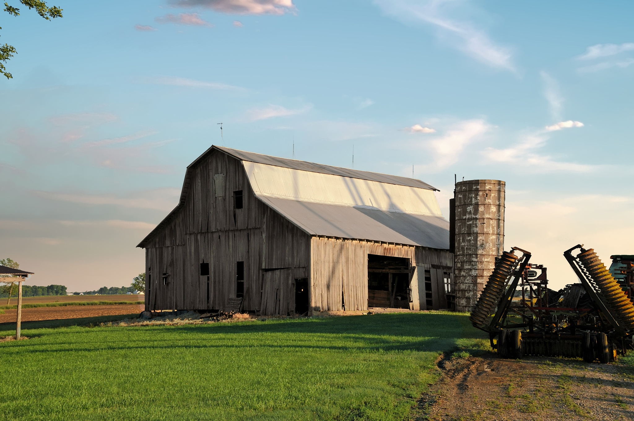 如果我要用英文表述两个县请问需要在县名后加county吗‘