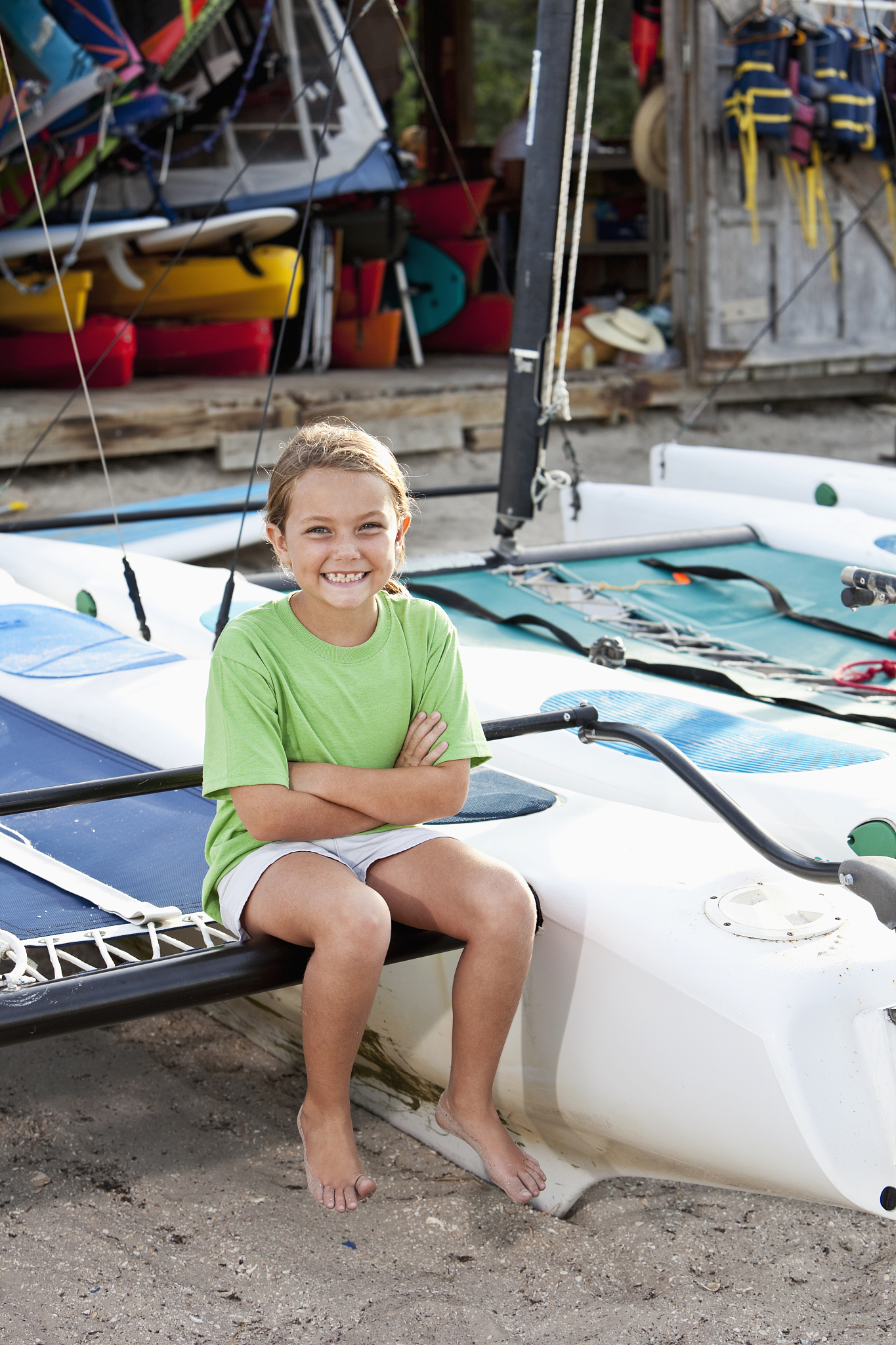 我是一名幼儿园教师现在要举办一场六一活动主题跟夏天有关系跟幼儿成长丰富孩子的幼儿生活相关。请您帮我策划下这个活动内容。