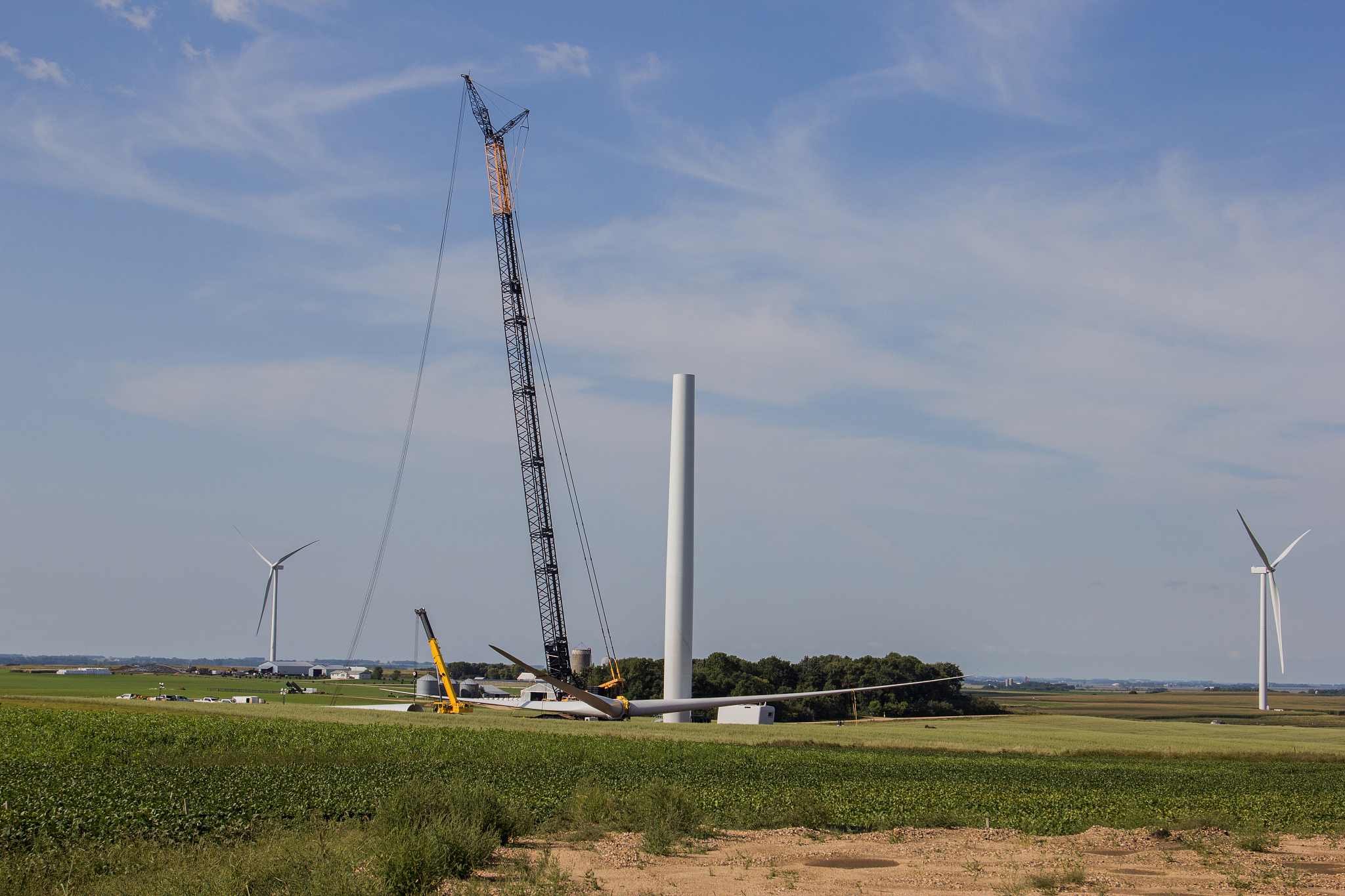 写一篇不少于500词的为什么金属建筑造价更低的文章