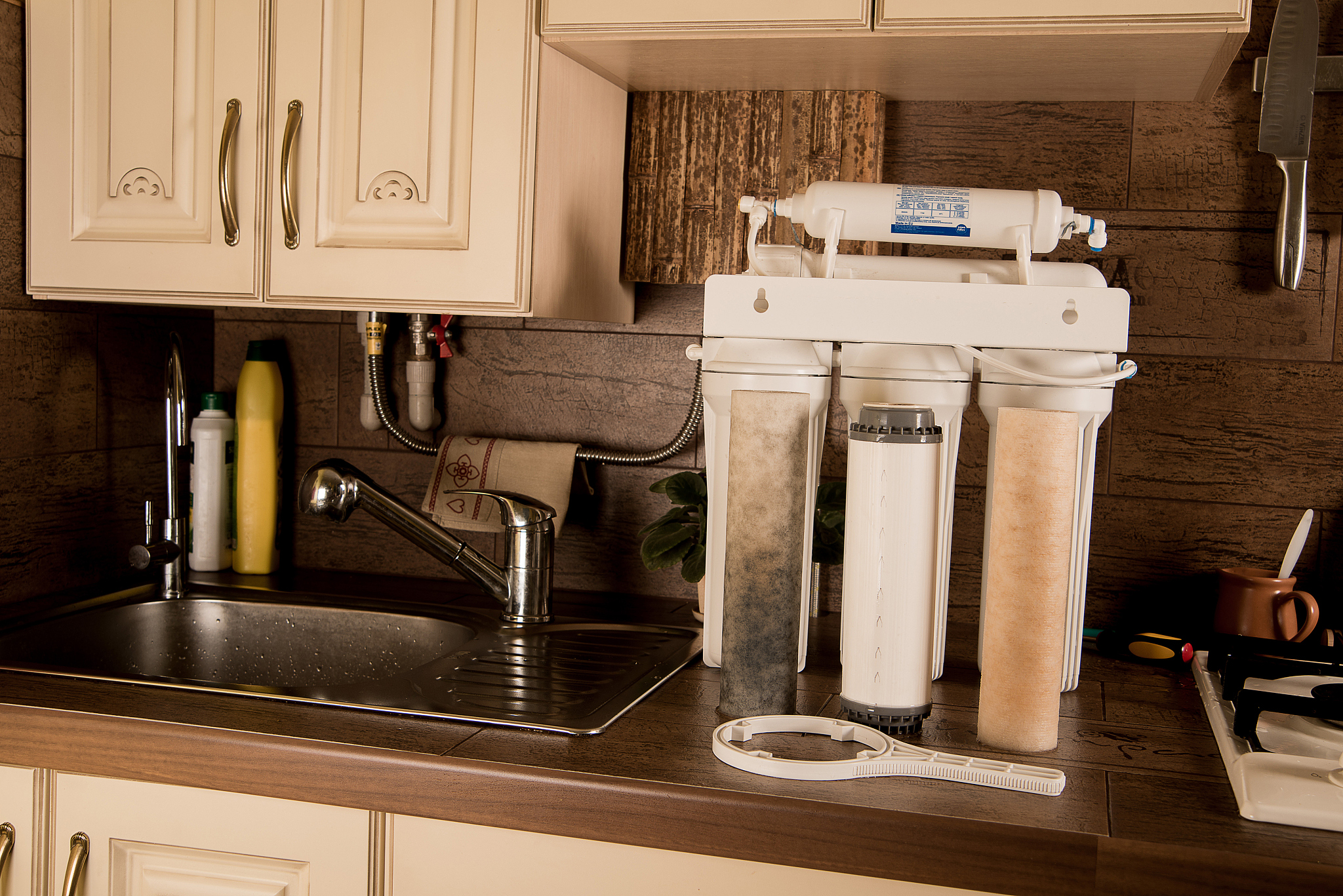 三鼎商务直饮机返水的原因及说明