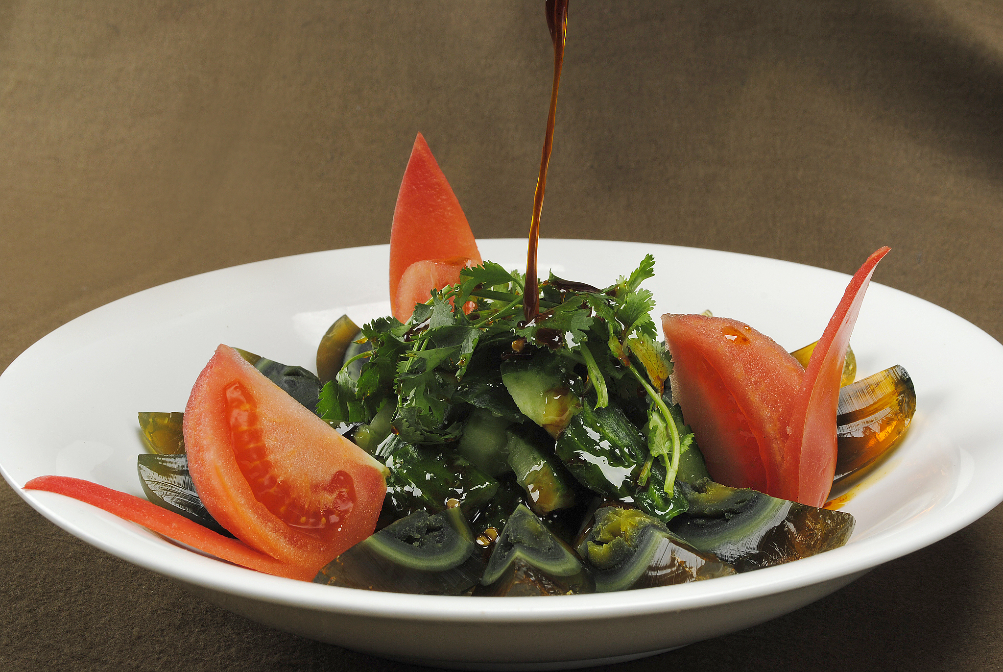 请帮我写1篇不少于750汉字的博客文章语言要幽默口语化。主题是：皮蛋一般保质期几个月