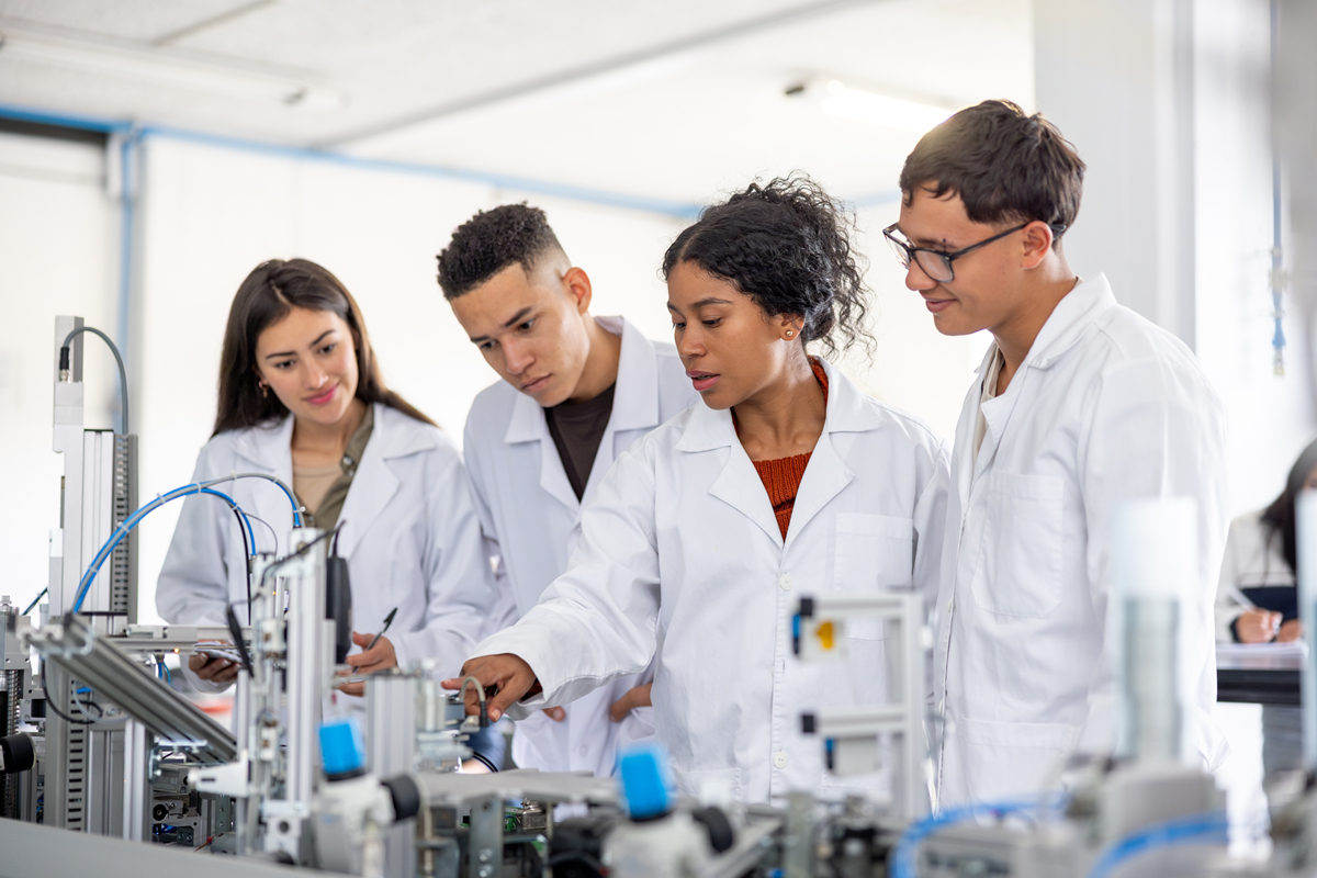 Technology Labs: Do Companies Have Equipment Like Universities?