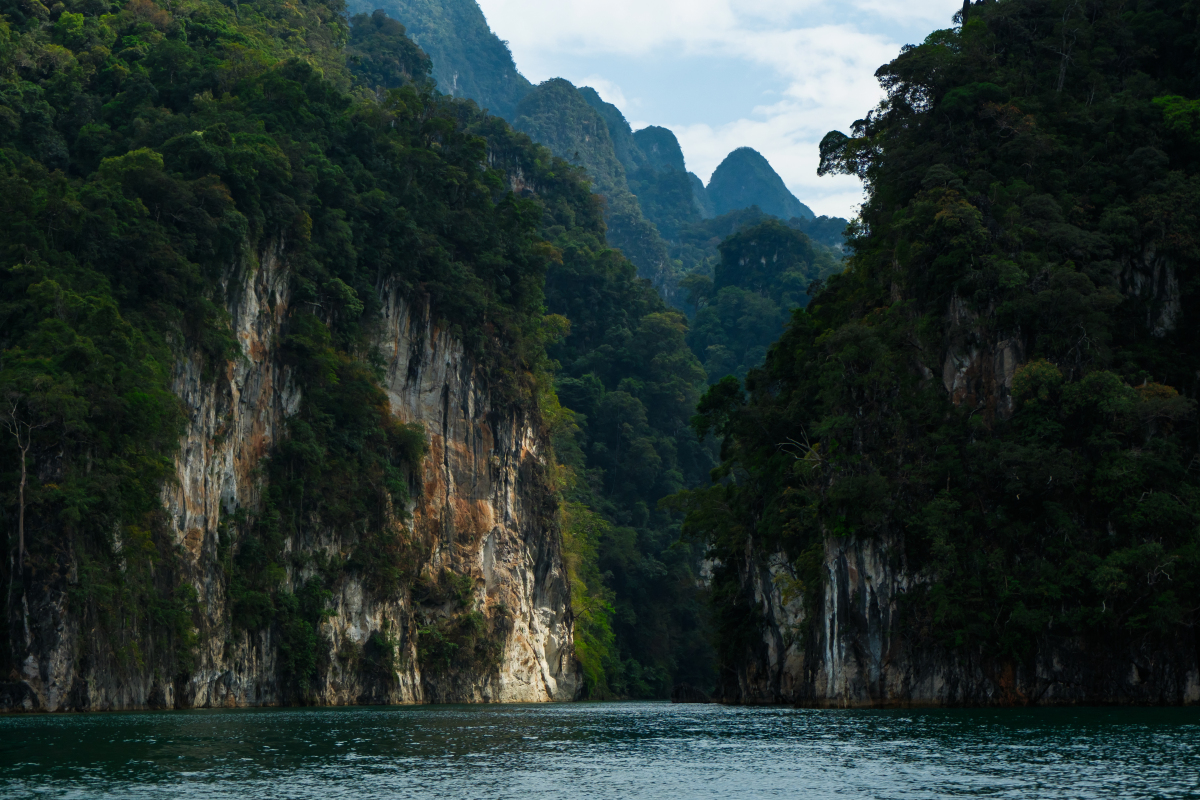 山水之美：大自然的馈赠，人类生活的宝藏